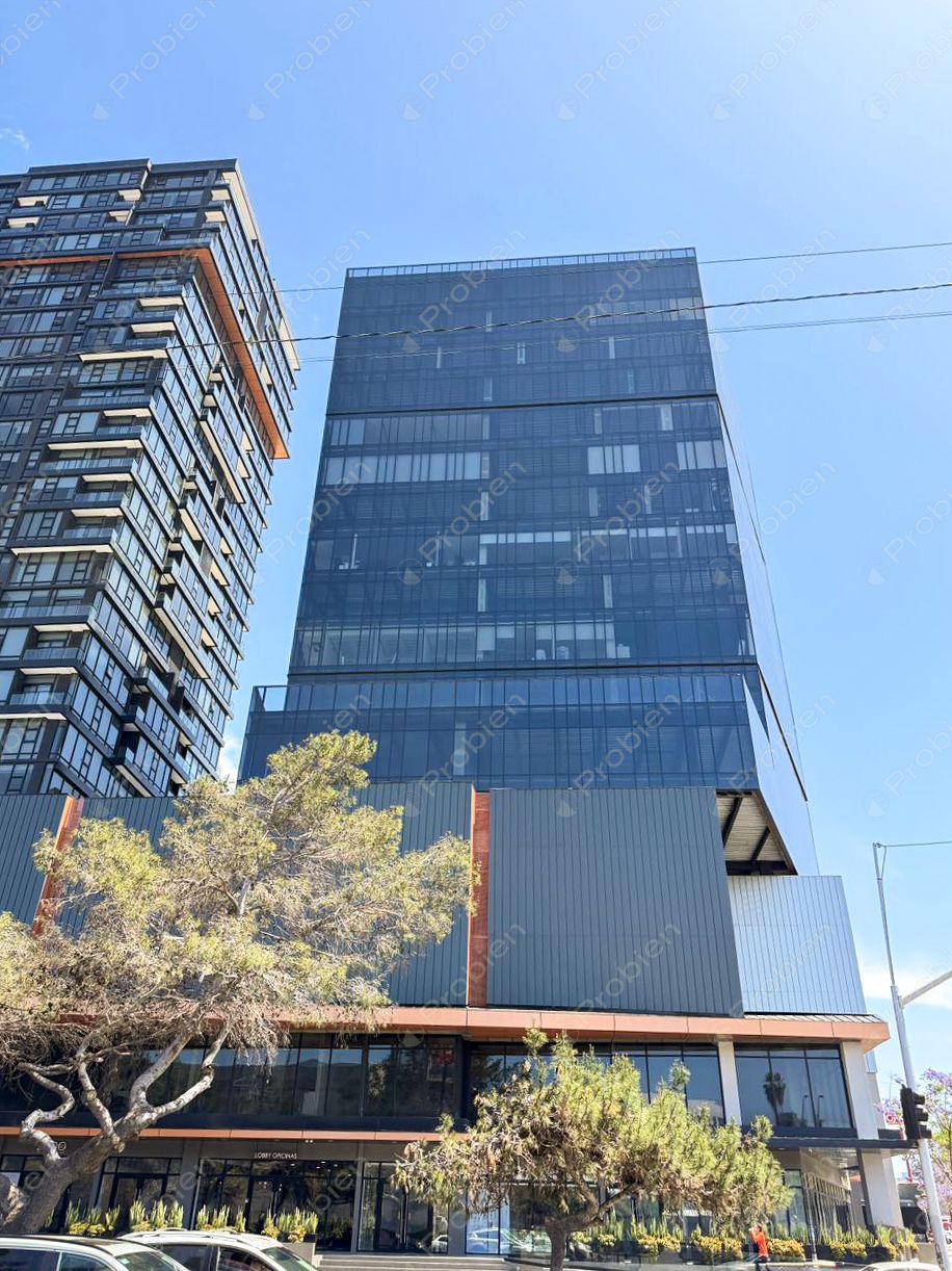 Consultorio u Oficina Corporativa en Renta de 173 m² en Cosmopolitan City Center, Zona Río Tijuana, con 4 Cajones de Estacionamiento y Seguridad 24/7