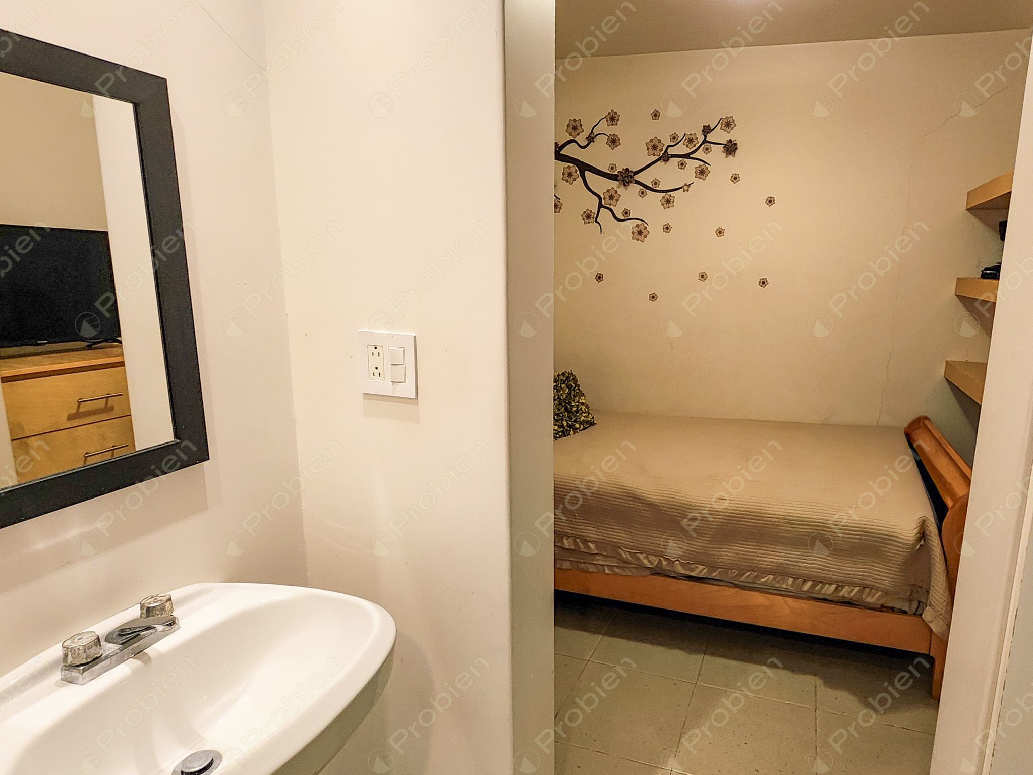 Casa en renta en Lomas de Agua Caliente, residencia de lujo con amplios espacios en Tijuana - Foto 10 de 34