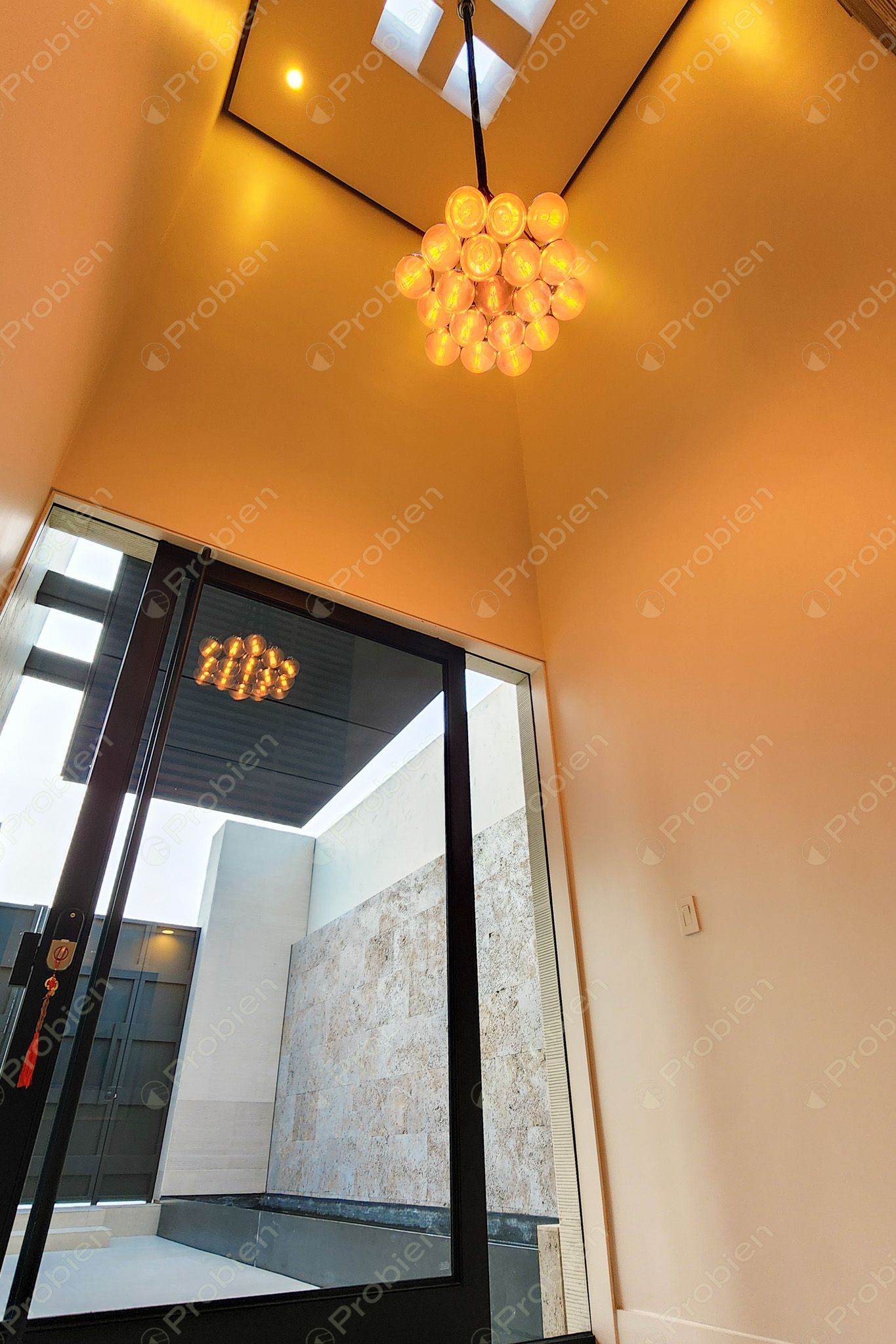 Casa en renta en Lomas de Agua Caliente, residencia de lujo con amplios espacios en Tijuana - Foto 4 de 34