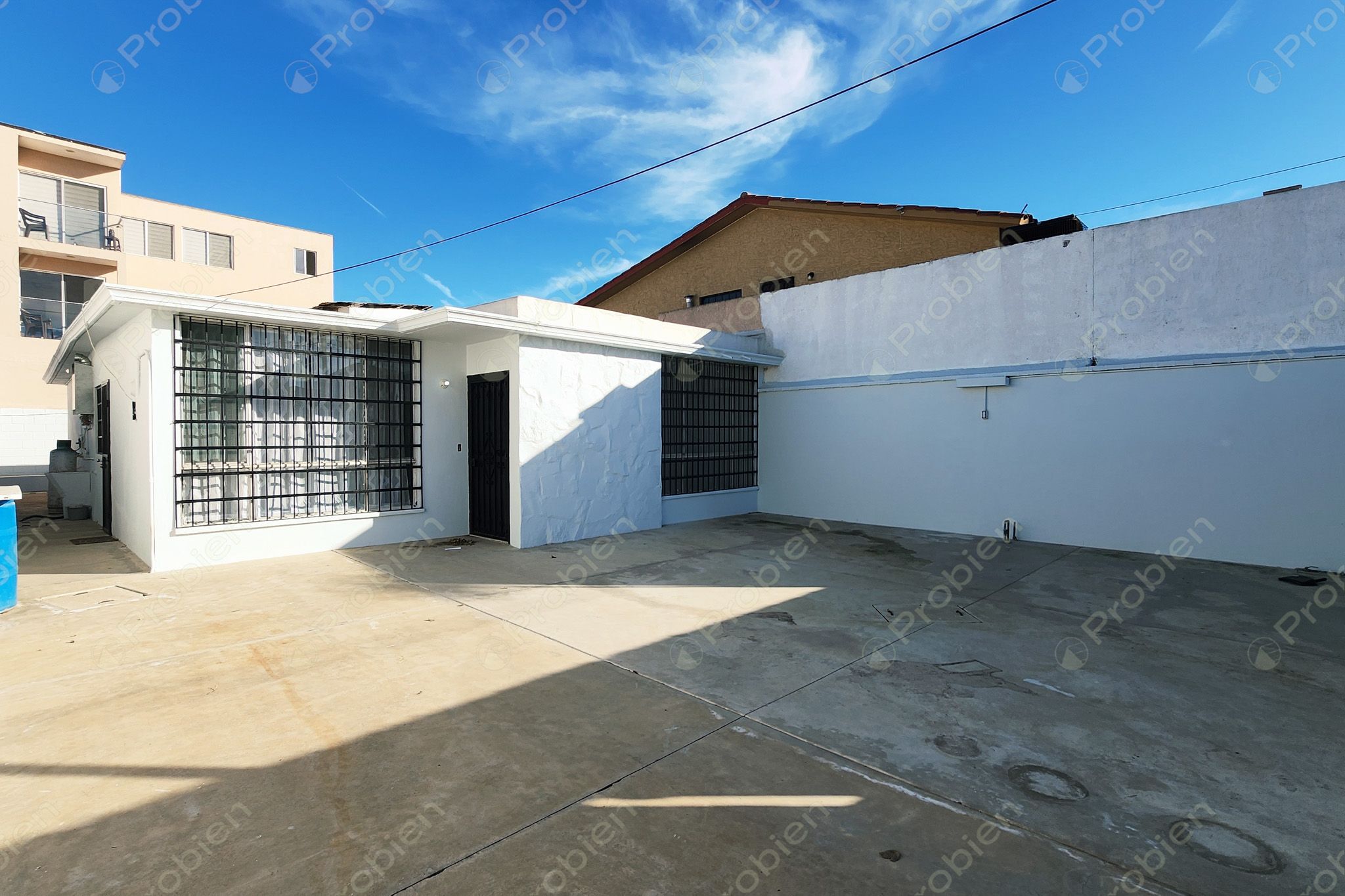 Casa renta en Playas de Tijuana, Calle del Volcán, con amplio patio - Foto 2 de 32