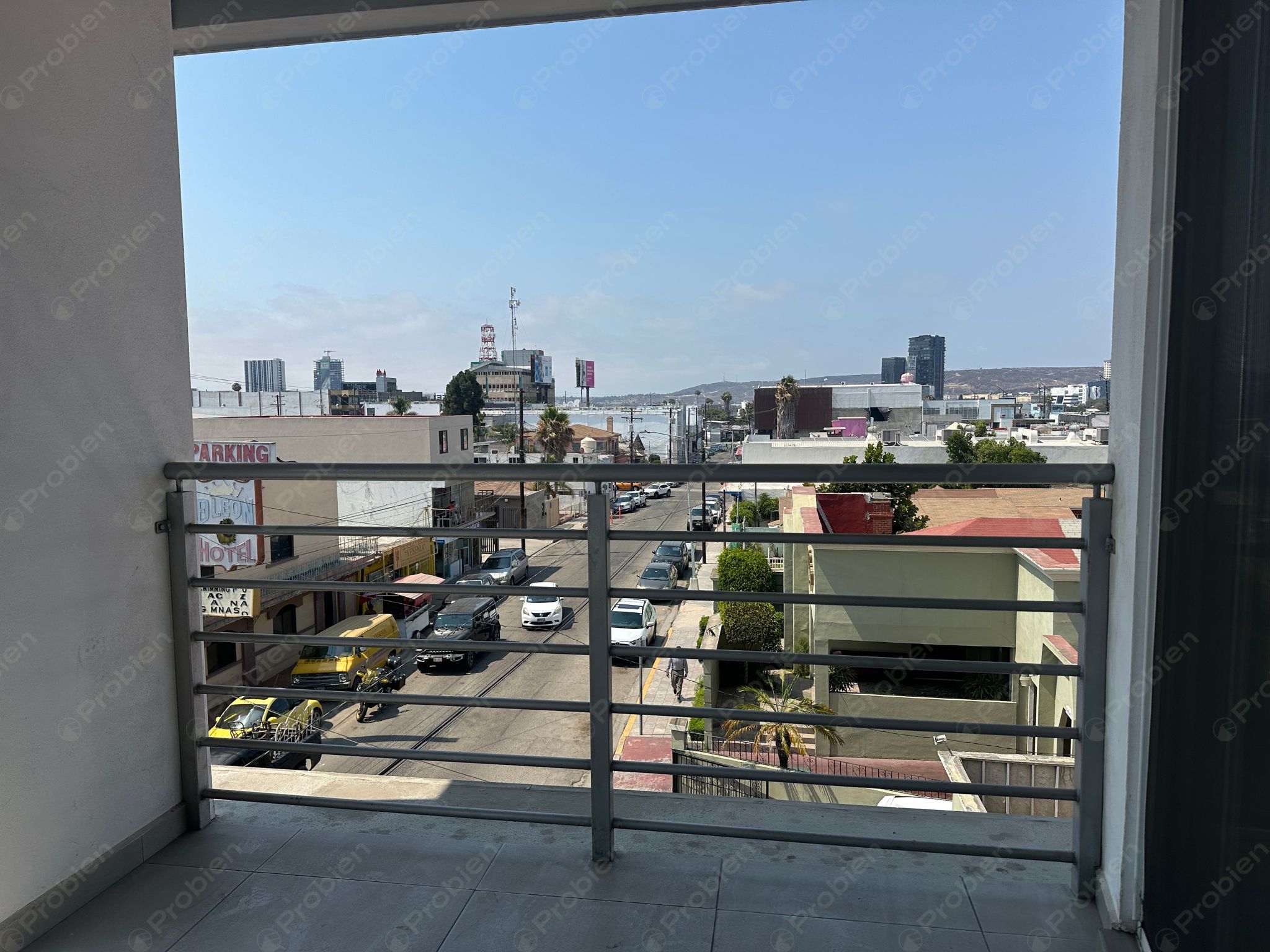 Local Comercial en Renta en La Cacho – 145 m² en Edificio Nuevo con Valet Parking - Foto 2 de 13