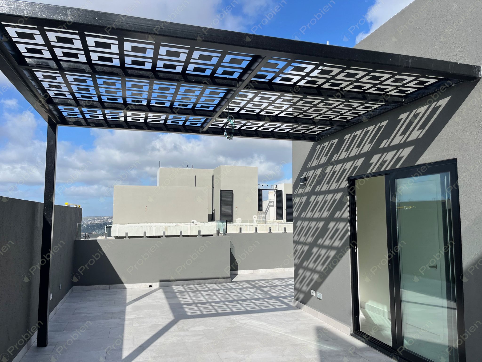 Casa nueva en renta en Uptown, Tijuana – Privada con alberca y seguridad