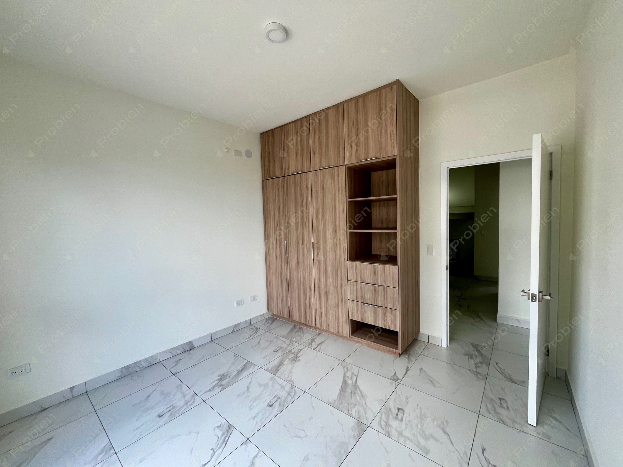 Casa nueva en renta en Uptown, Tijuana – Privada con alberca y seguridad - Foto 4 de 24