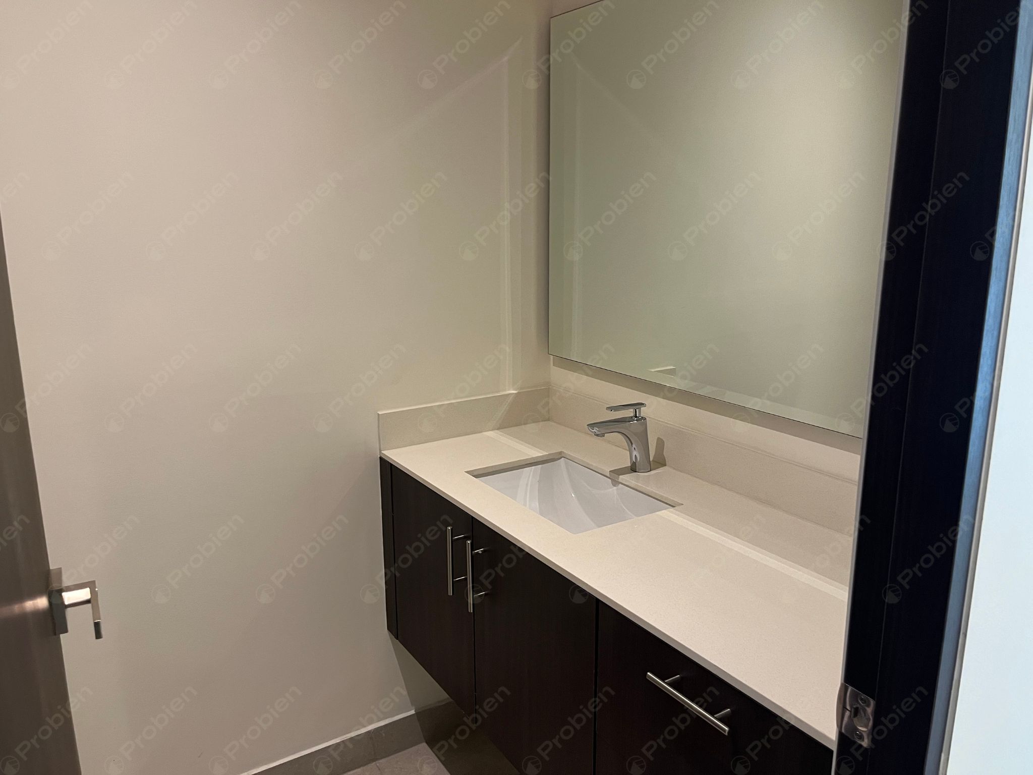 Departamento en Venta en Levant Campestre – 3 Recámaras, Vista al Estadio y Amenidades de Lujo - Foto 5 de 36