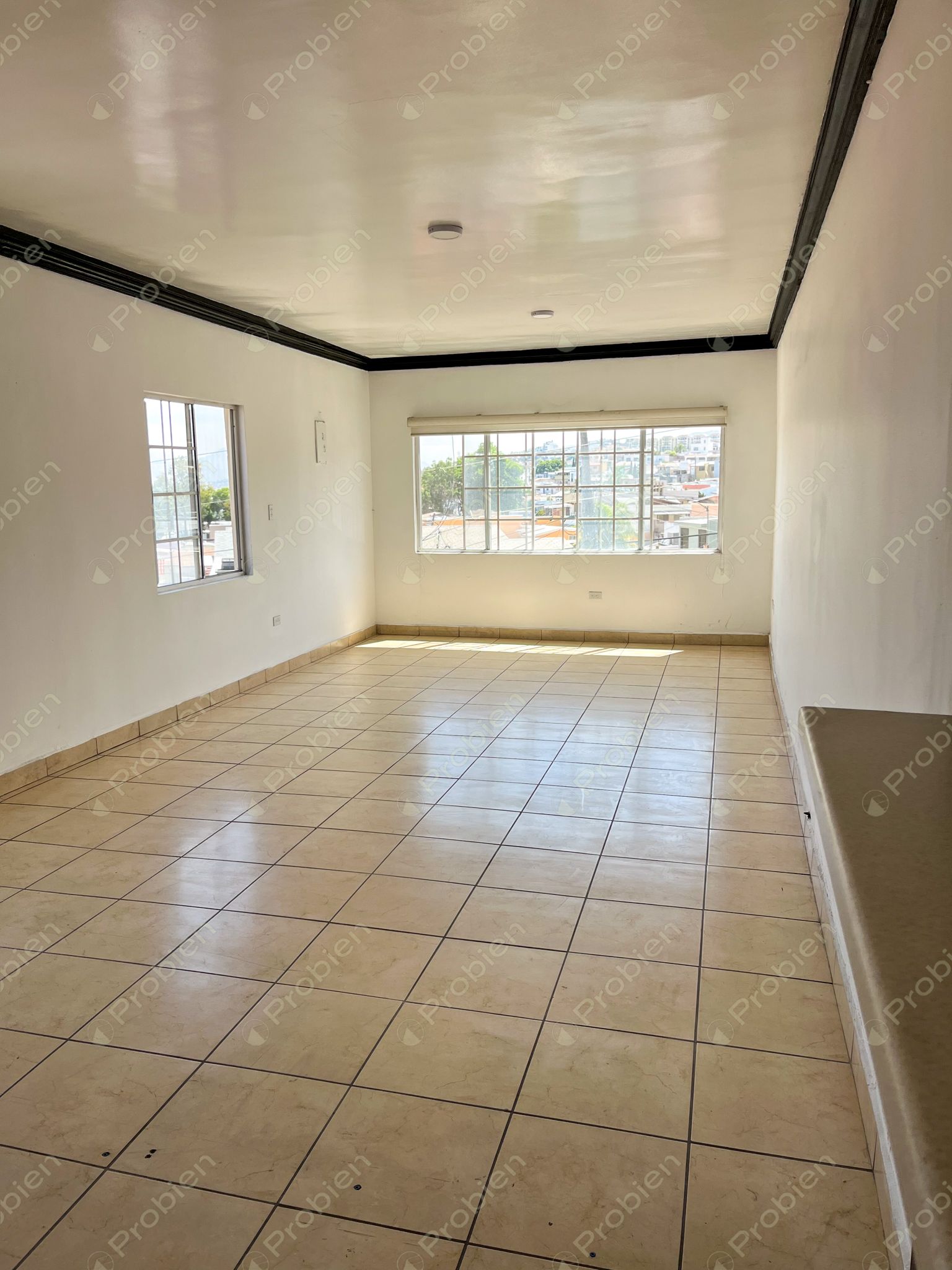 Departamento en renta en Lomas Hipódromo Tijuana con terraza y 4 recámaras - Foto 2 de 16
