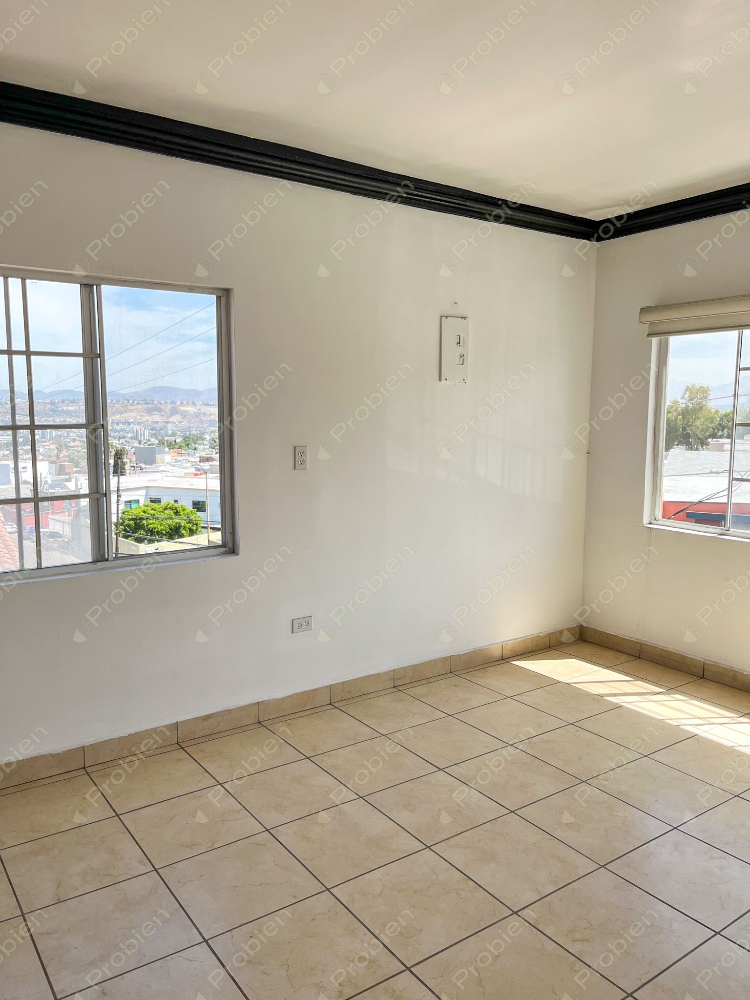 Departamento en renta en Lomas Hipódromo Tijuana con terraza y 4 recámaras - Foto 6 de 16