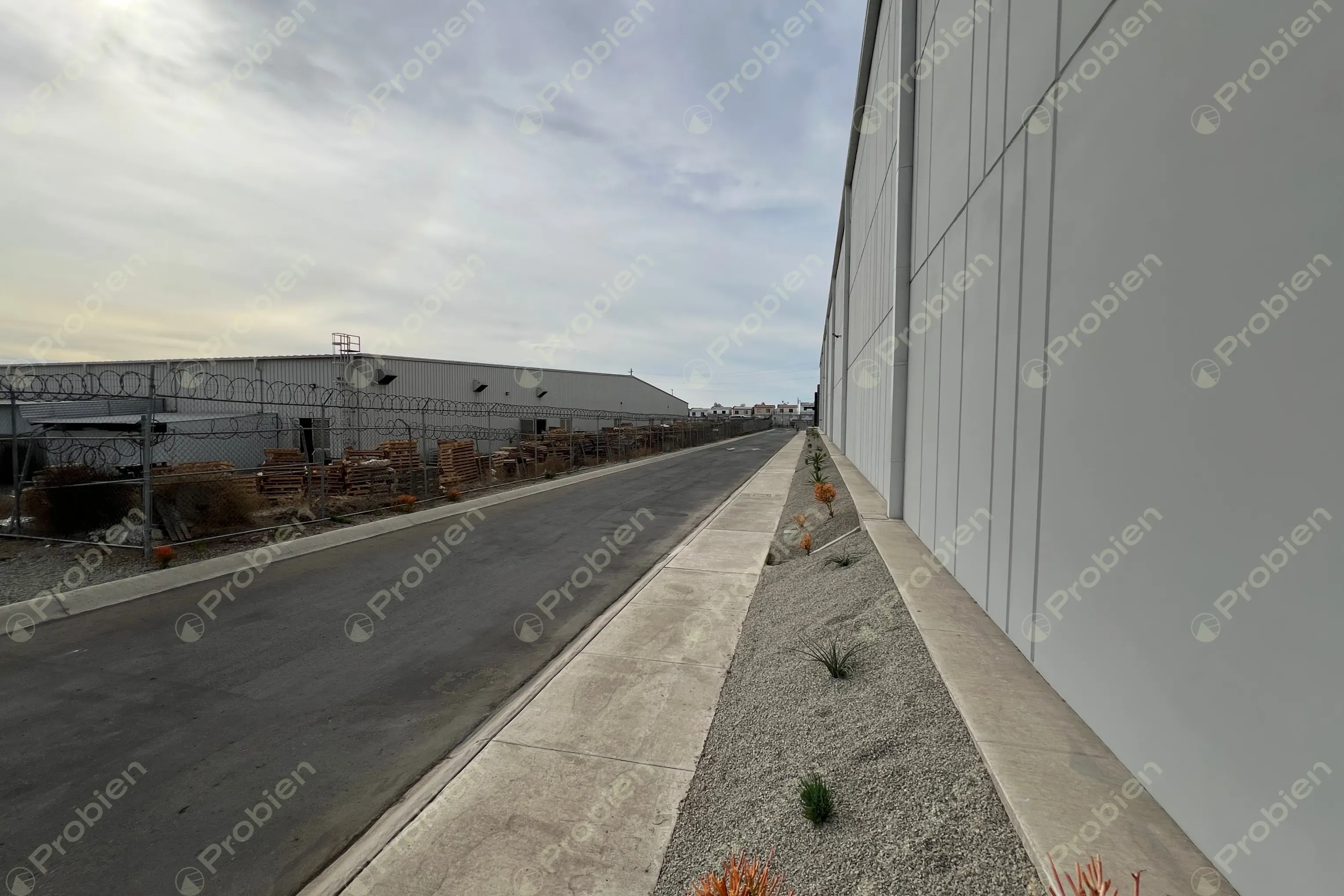 85,000 S.Q. F.T. / Industrial Multi-Tenant Building / Rosarito / Submarket - Foto 7 de 10