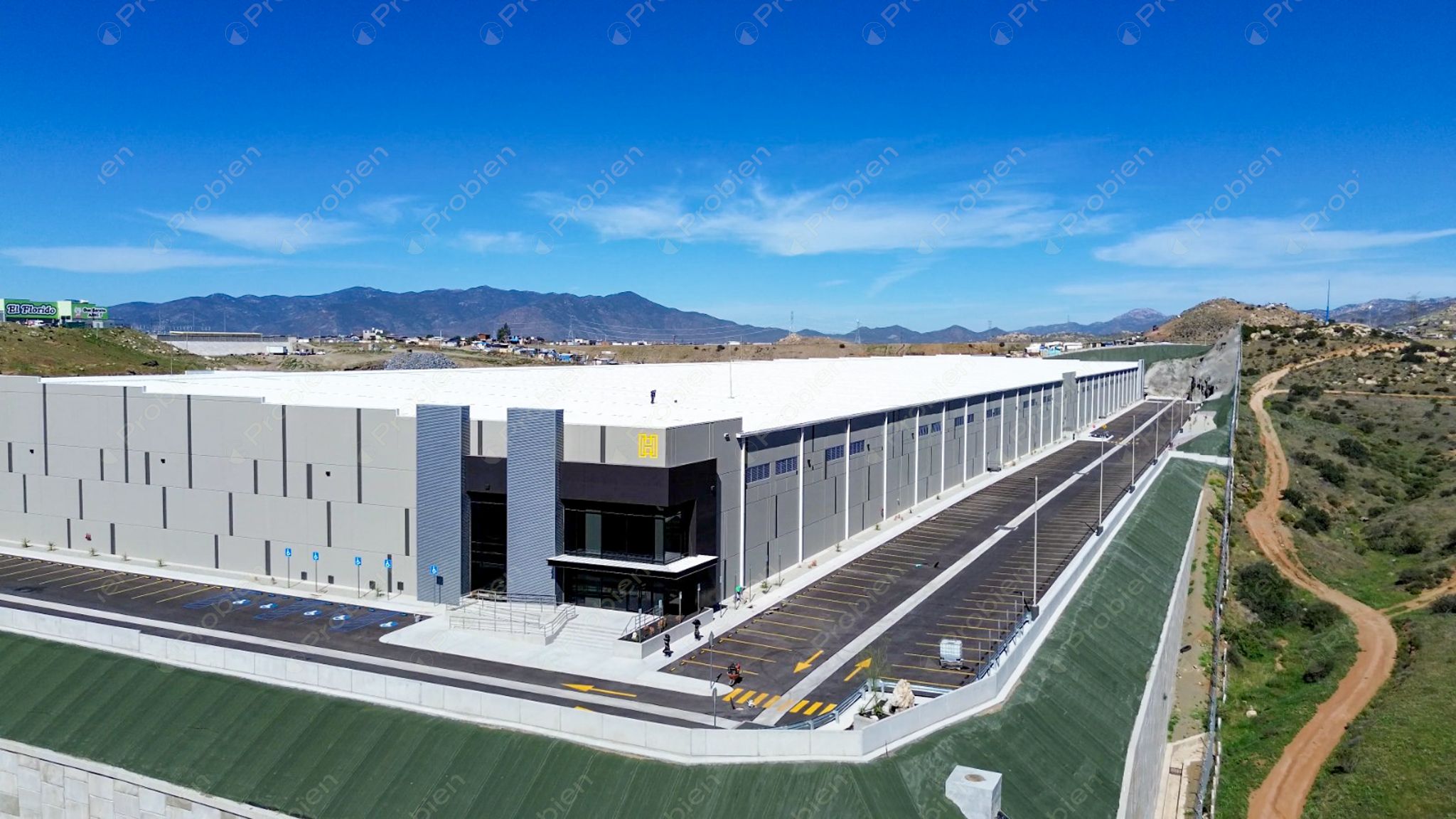 530,515.90 S.Q. F.T. / Industrial Stand Alone Building / Tijuana / Submarket East - Foto 1 de 5