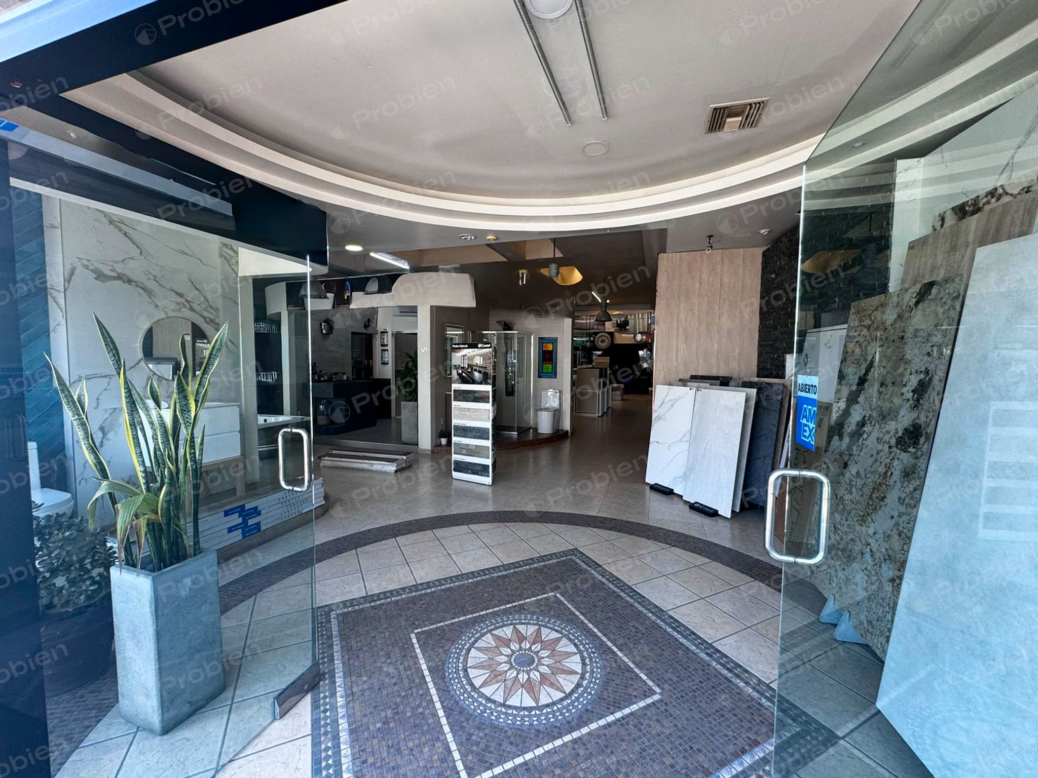 Local Comercial en Renta de 611 m² en Zona Río, Tijuana - Foto 5 de 9