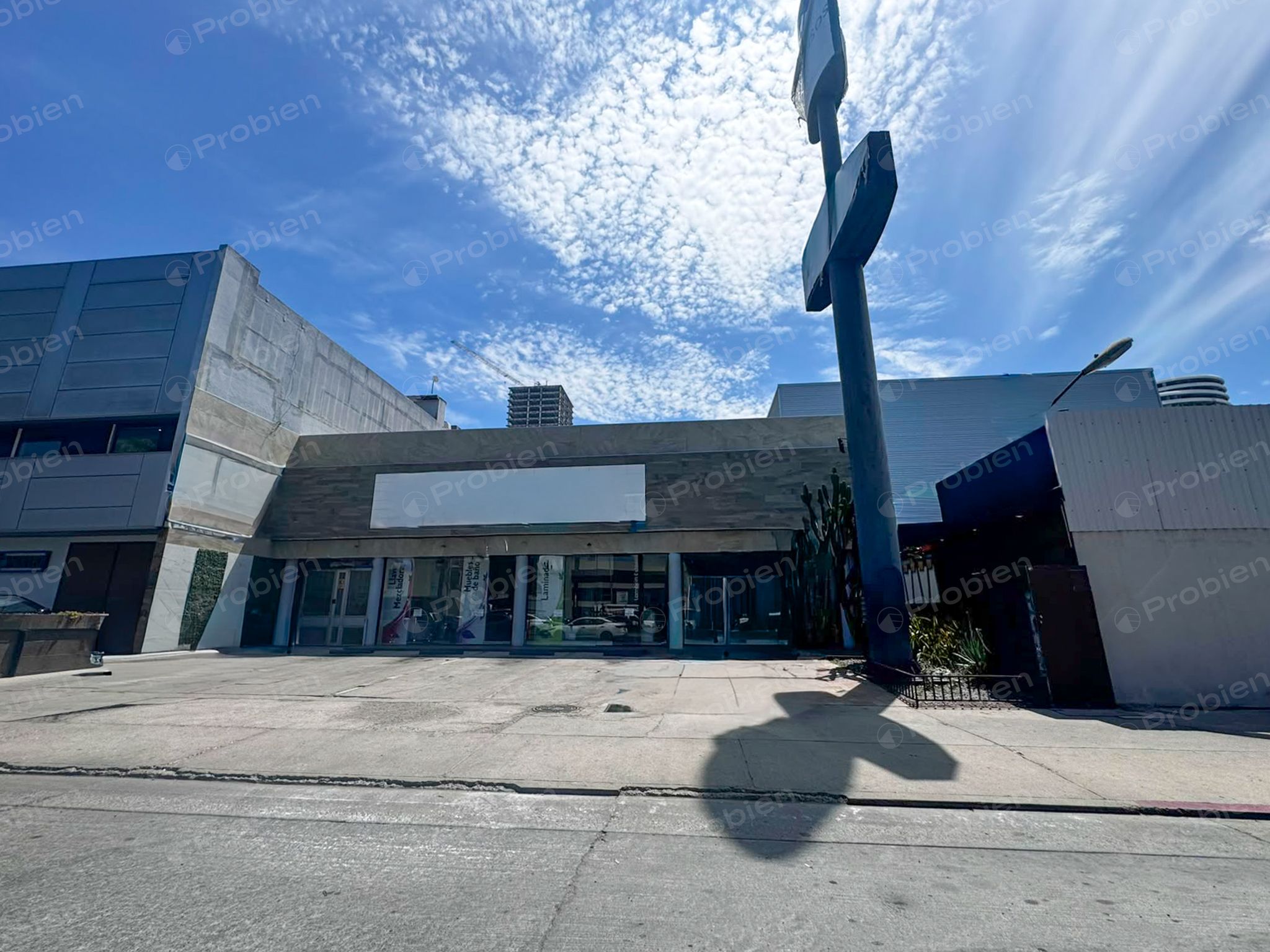 Local Comercial en Renta de 611 m² en Zona Río, Tijuana