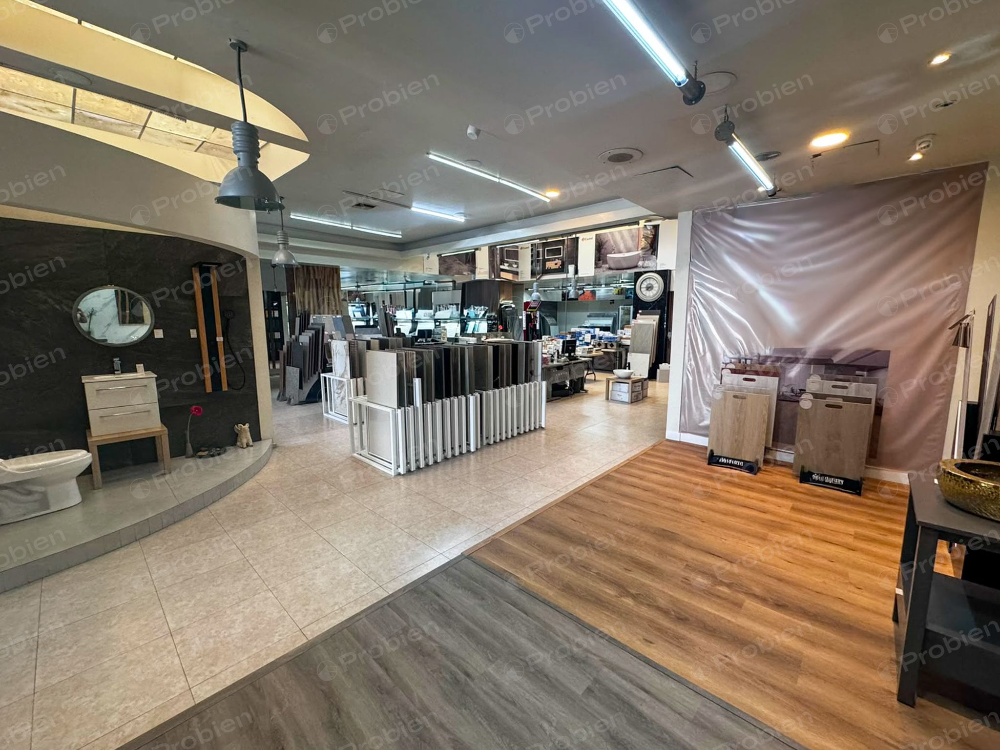 Local Comercial en Renta de 611 m² en Zona Río, Tijuana - Foto 7 de 9