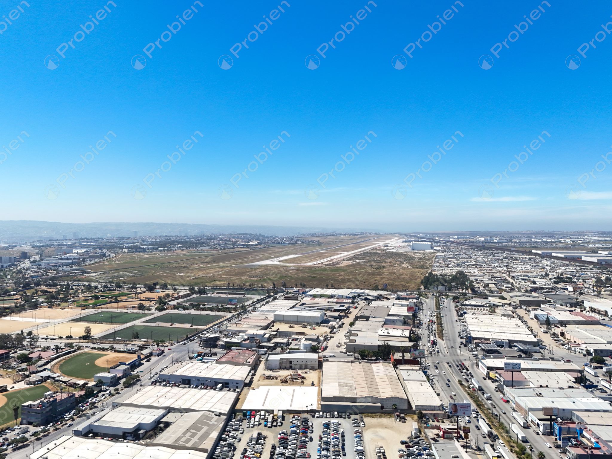 Locales comerciales en renta en Otay, 40 m² con frente a la calle - Foto 4 de 10