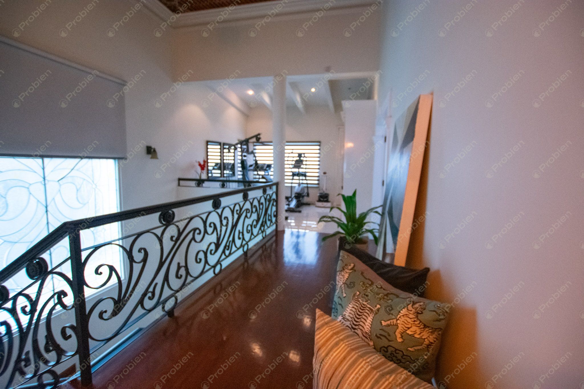 Hermosa Casa en Venta en Puerta de Hierro – Amplia, Iluminada y con Acabados de Lujo - Foto 25 de 40