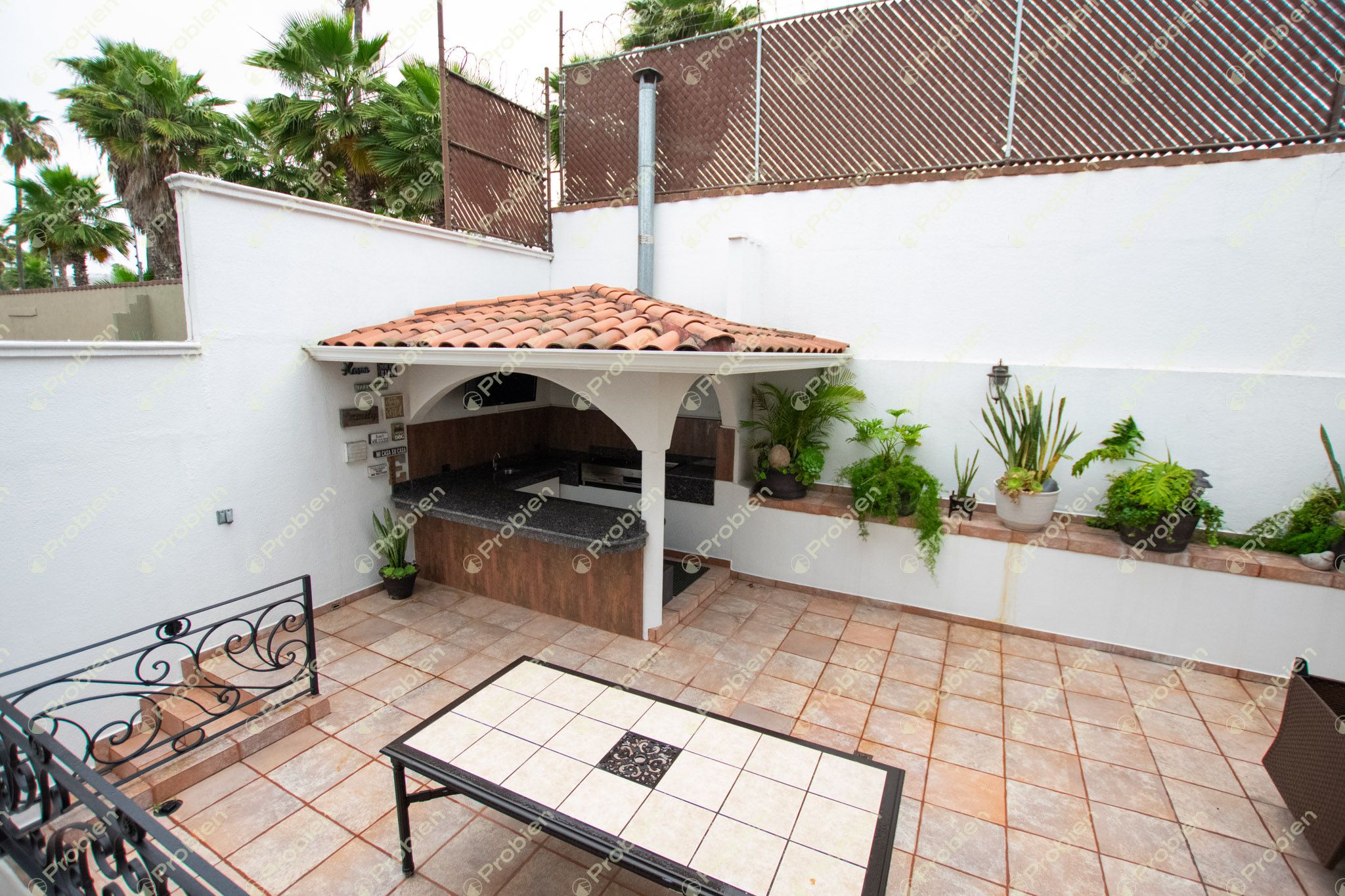 Hermosa Casa en Venta en Puerta de Hierro – Amplia, Iluminada y con Acabados de Lujo - Foto 35 de 40