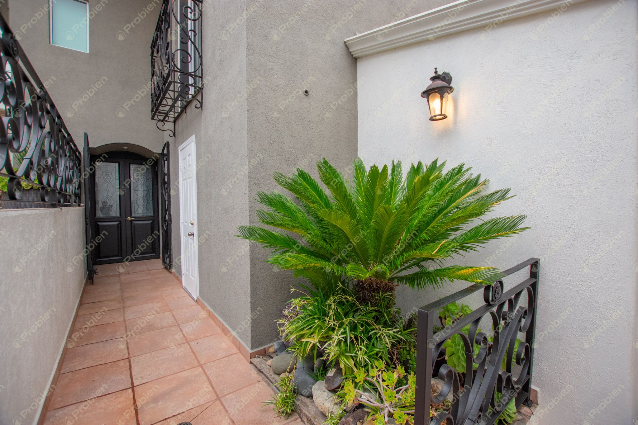 Hermosa Casa en Venta en Puerta de Hierro – Amplia, Iluminada y con Acabados de Lujo - Foto 39 de 40