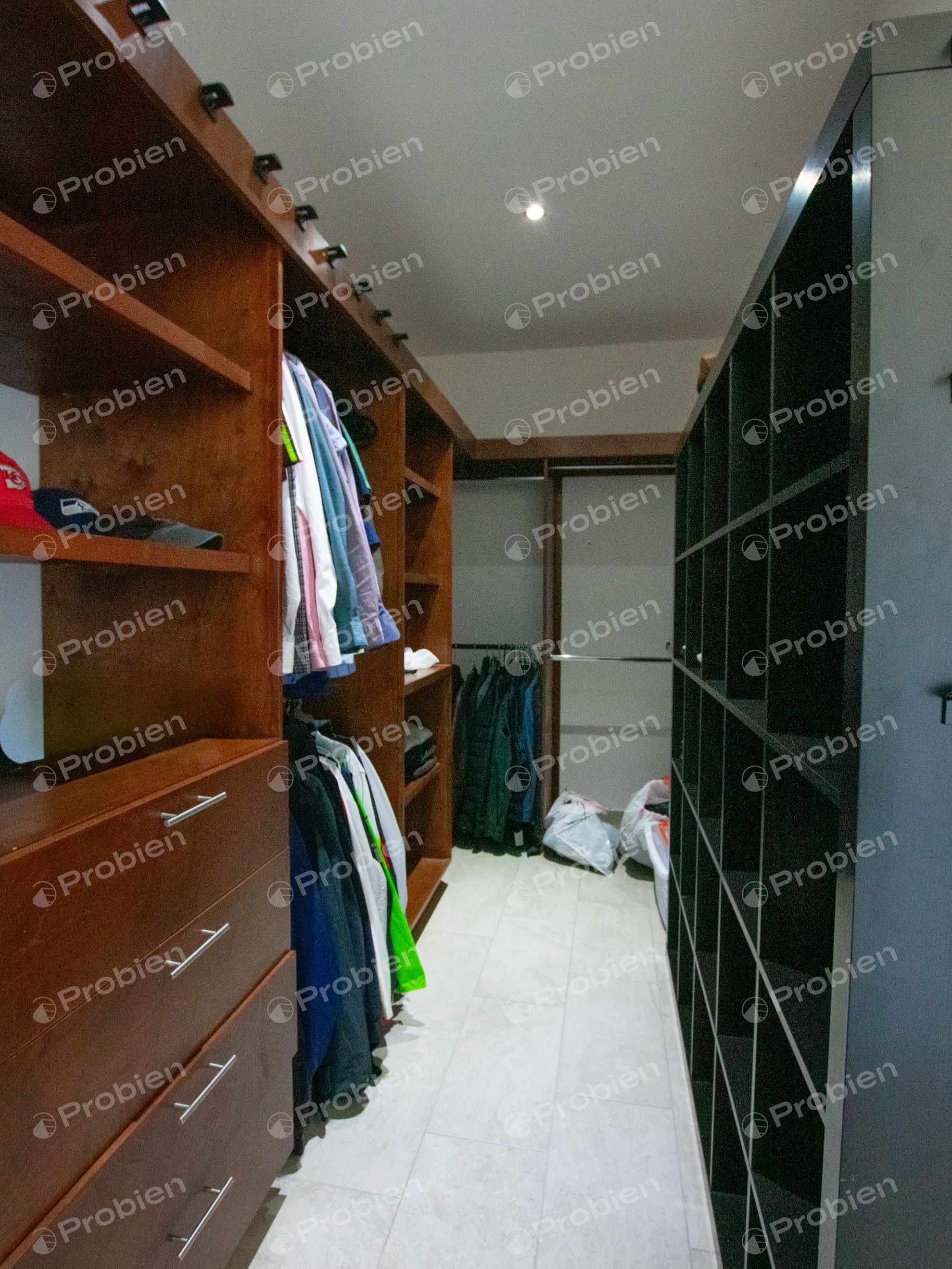 Casa en Venta en Ermita Sur | 3 Recámaras, Área Flex, Terraza y Vistas a la Ciudad - Foto 17 de 31