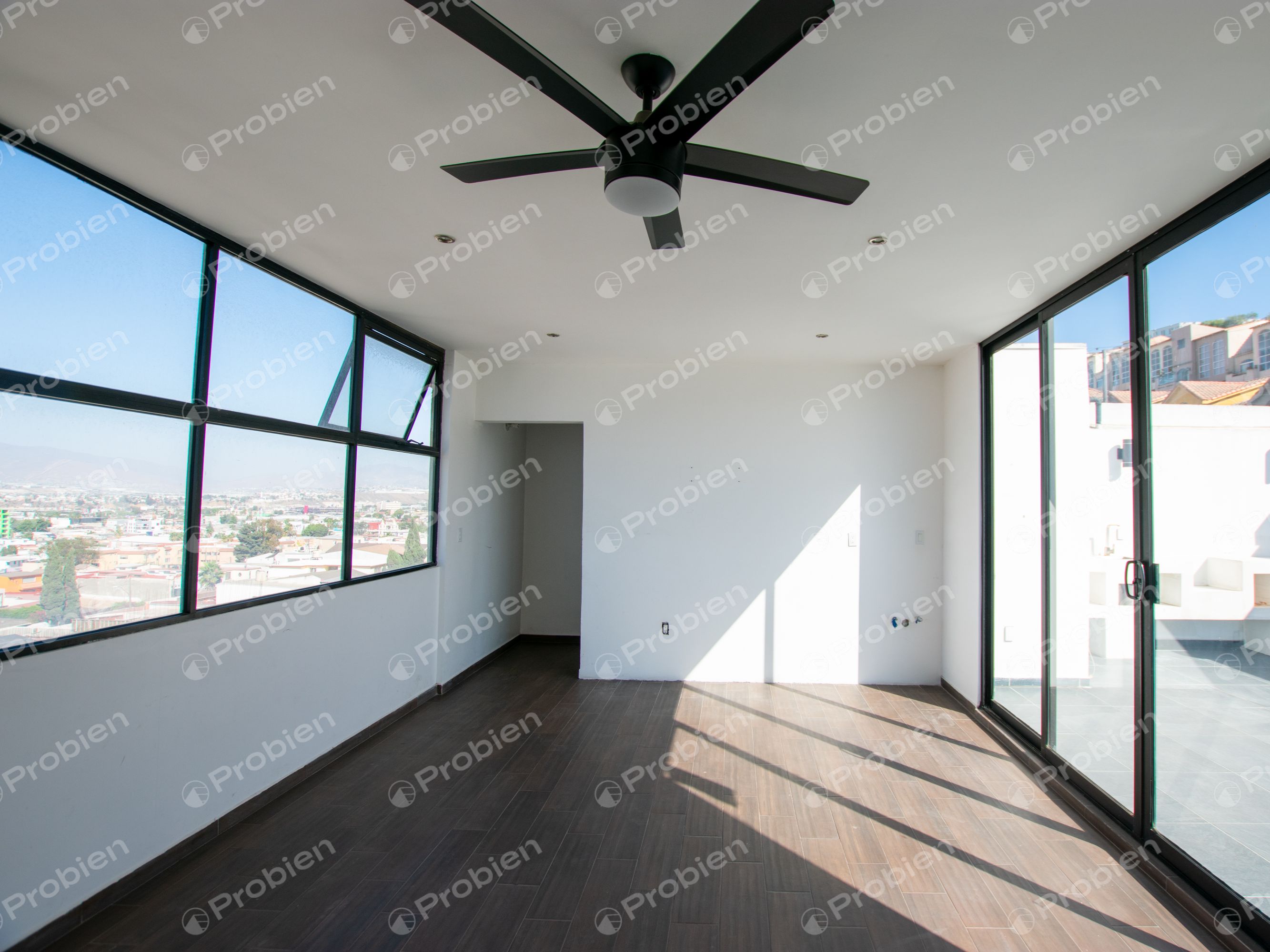 Casa en Venta en Ermita Sur | 3 Recámaras, Área Flex, Terraza y Vistas a la Ciudad - Foto 19 de 31
