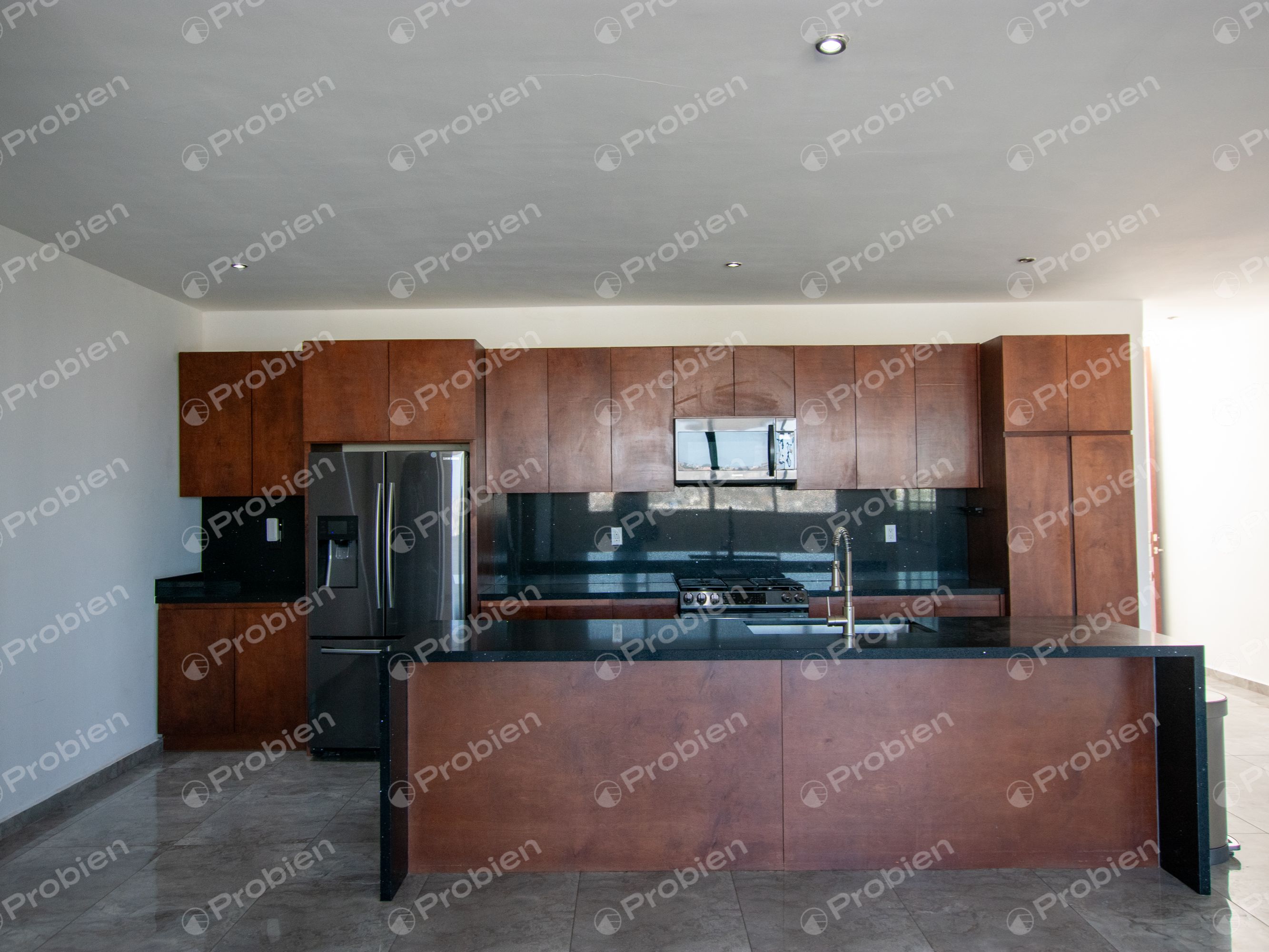 Casa en Venta en Ermita Sur | 3 Recámaras, Área Flex, Terraza y Vistas a la Ciudad - Foto 2 de 31