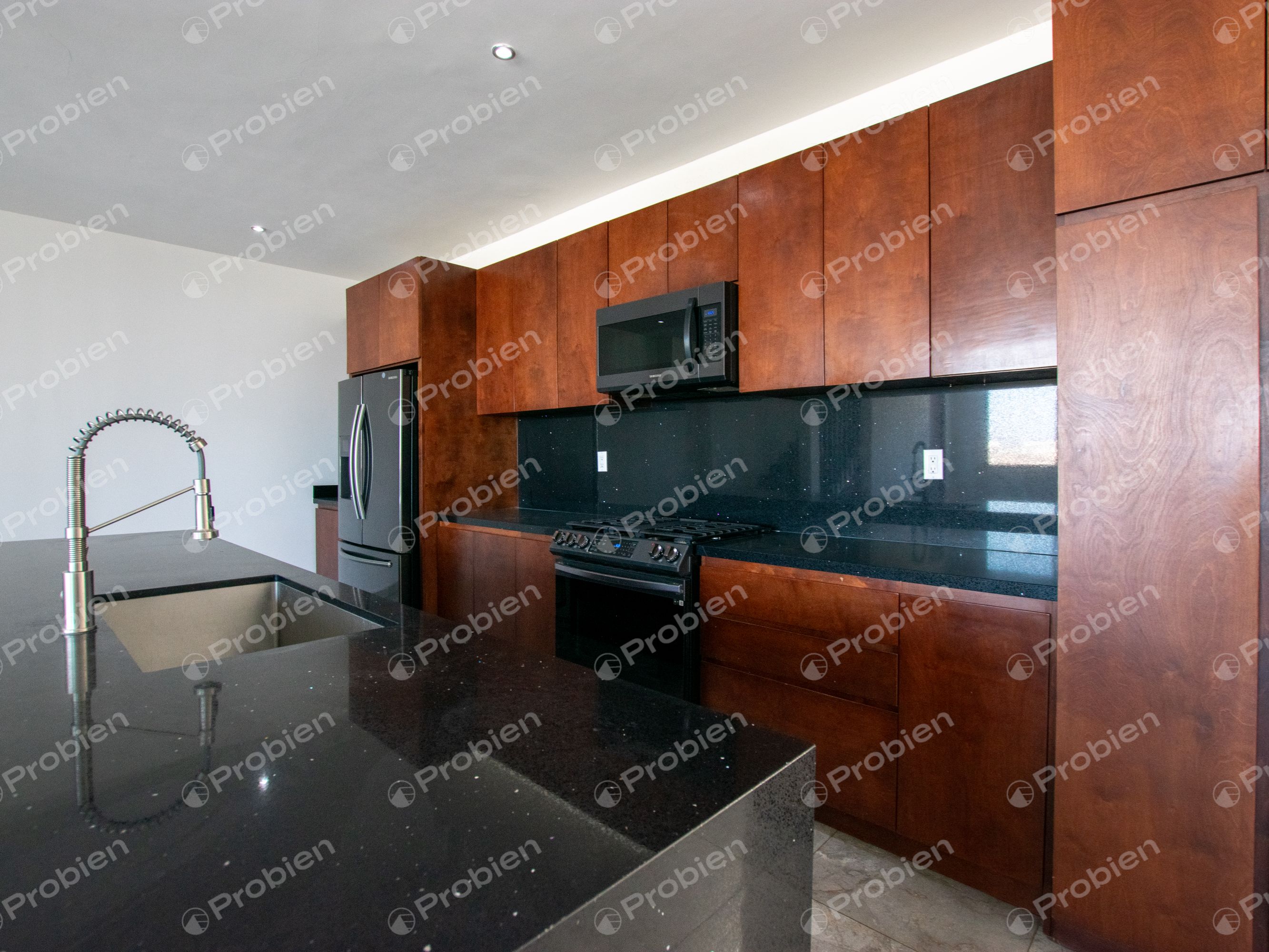 Casa en Venta en Ermita Sur | 3 Recámaras, Área Flex, Terraza y Vistas a la Ciudad - Foto 3 de 31