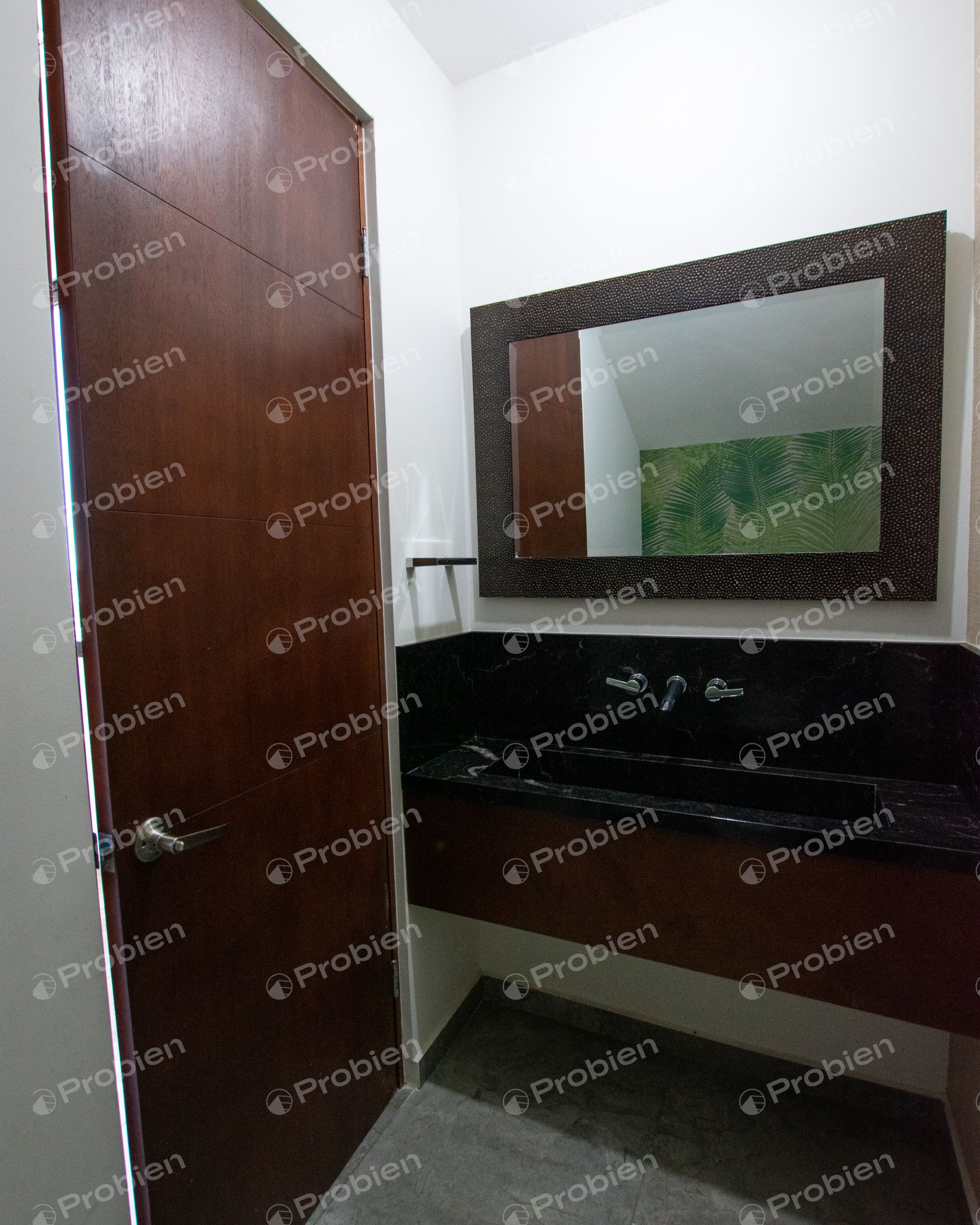 Casa en Venta en Ermita Sur | 3 Recámaras, Área Flex, Terraza y Vistas a la Ciudad - Foto 5 de 31