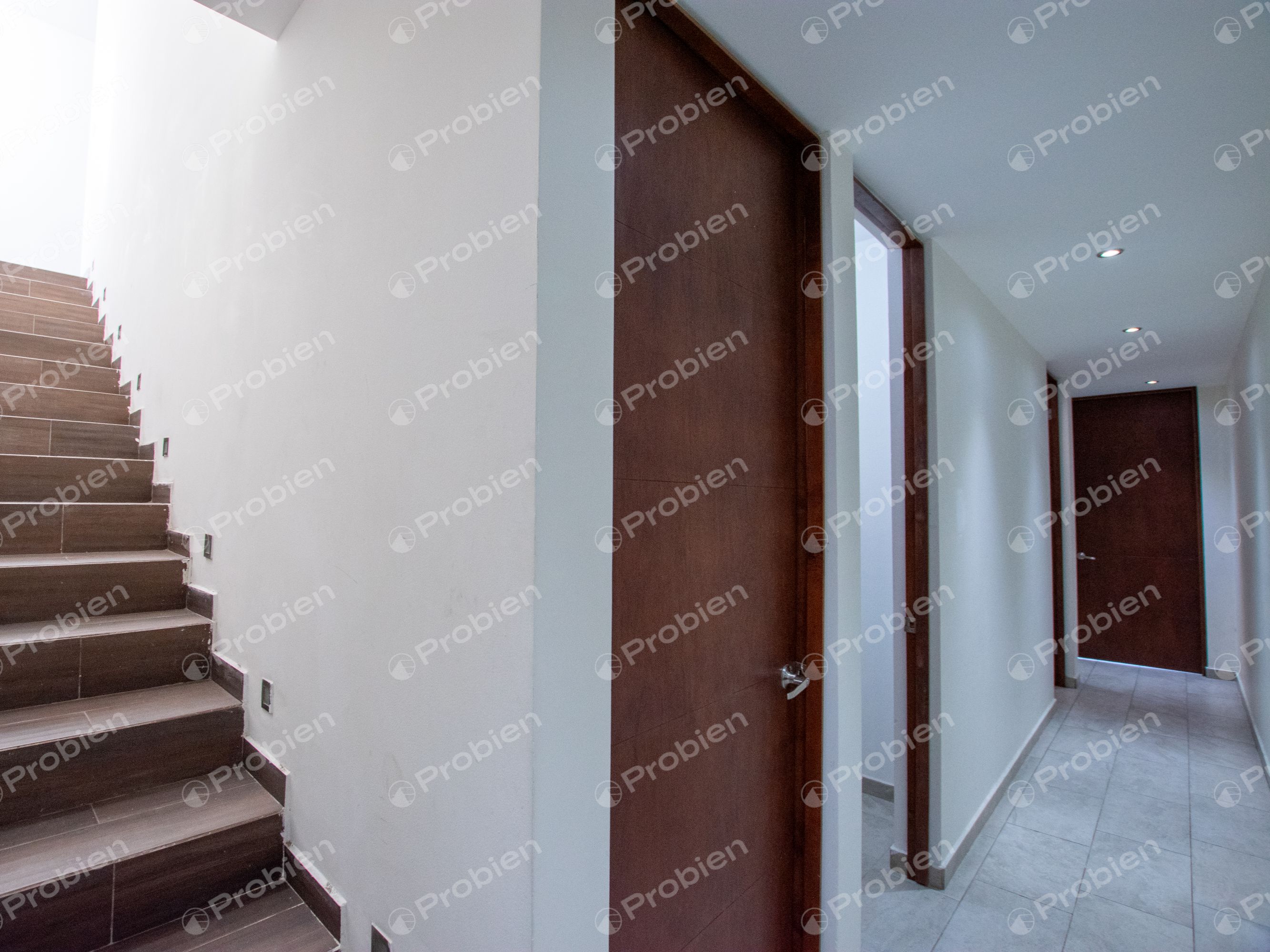Casa en Venta en Ermita Sur | 3 Recámaras, Área Flex, Terraza y Vistas a la Ciudad - Foto 8 de 31