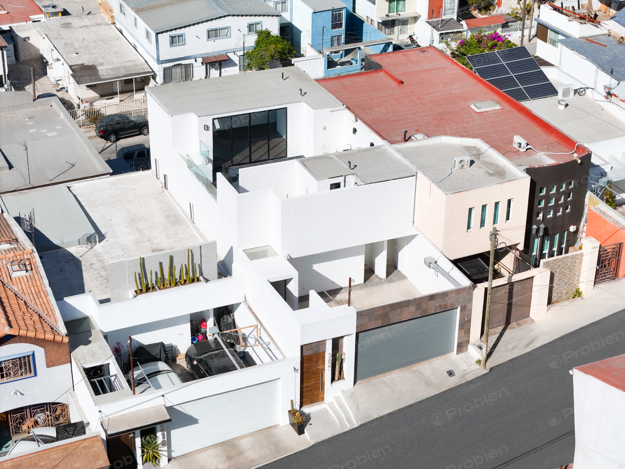 Casa en Venta en Ermita Sur | 3 Recámaras, Área Flex, Terraza y Vistas a la Ciudad