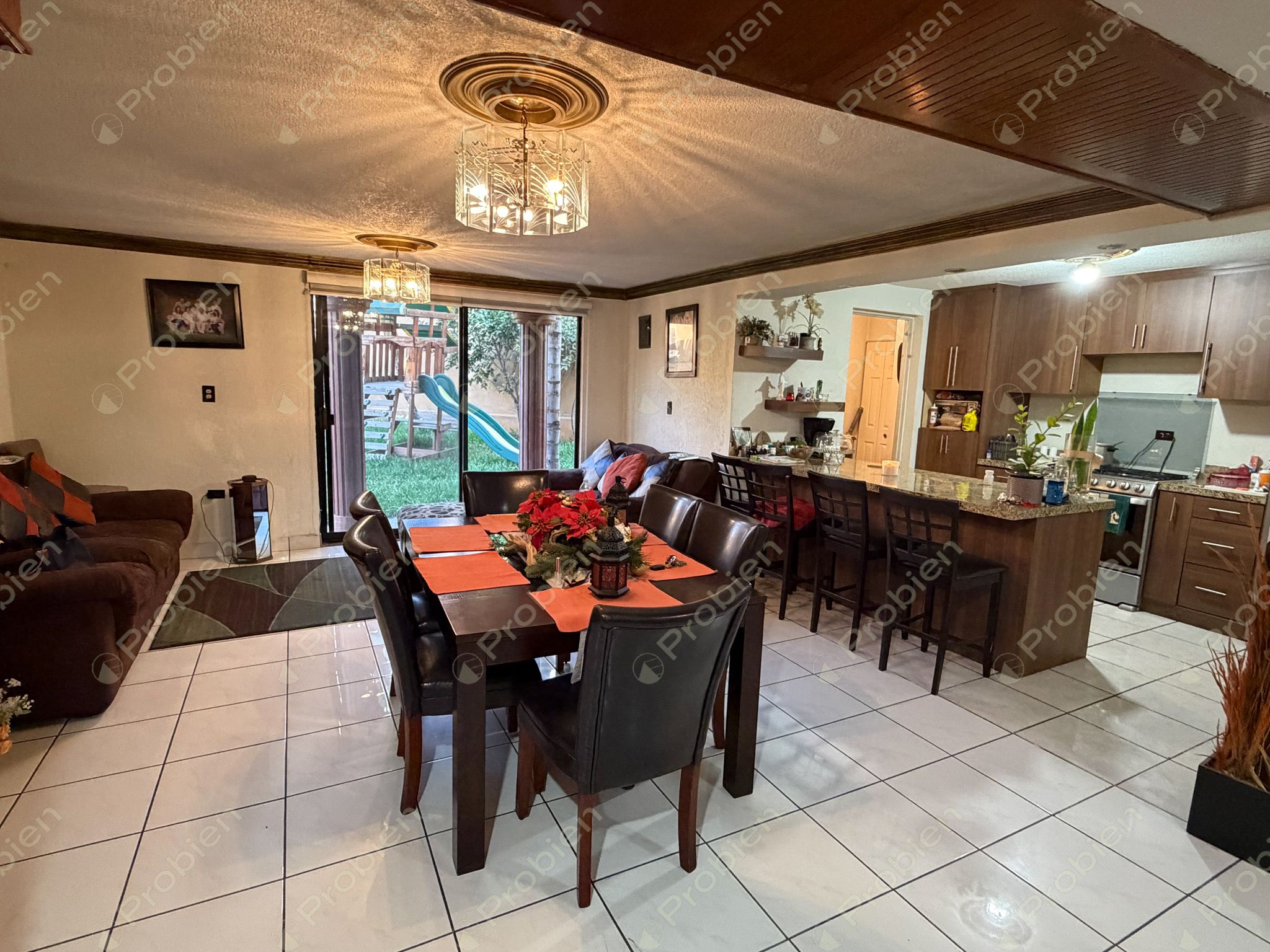 Casa en Venta en Las Torres Parte Baja | Amplia Residencia con Potencial Comercial - Foto 5 de 26