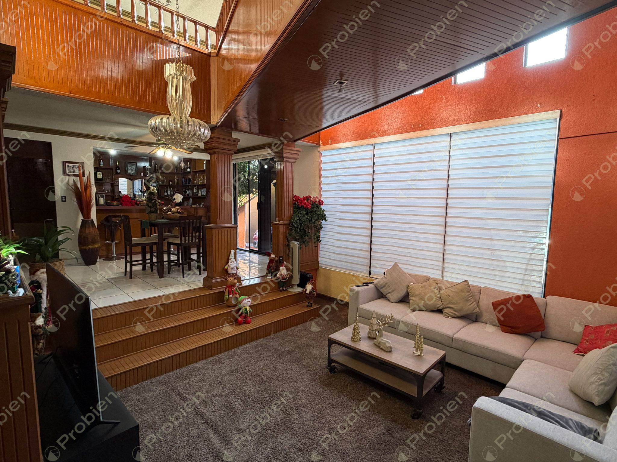 Casa en Venta en Las Torres Parte Baja | Amplia Residencia con Potencial Comercial - Foto 7 de 26