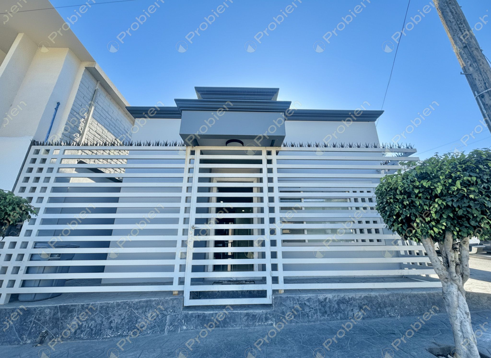Casa en venta en La Mesa, de un piso en calle cerrada con excelente ubicación en Tijuana