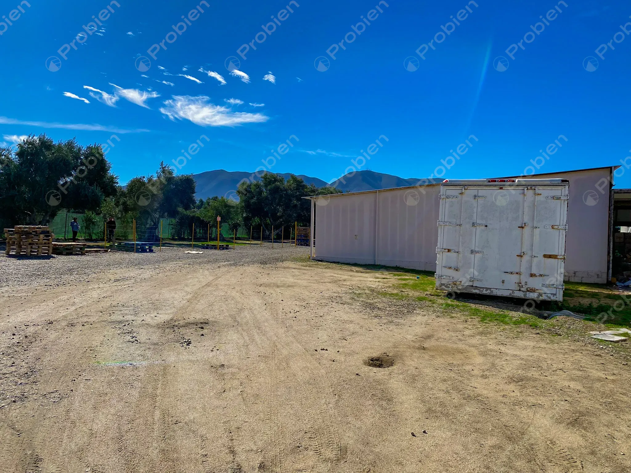 Bodega en Venta - En Valle de las Palmas - Foto 23 de 27