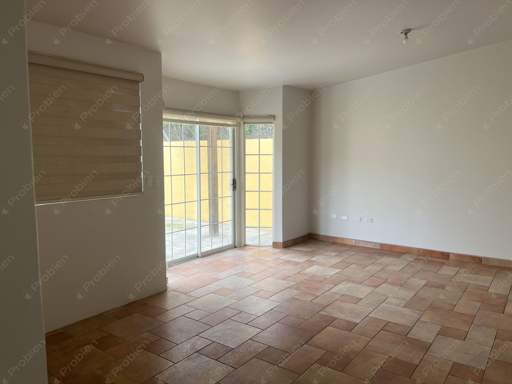 Casa en venta con Vista al Mar en Villamar – 4 Recámaras, Terraza y Patio con Pérgola - Foto 18 de 30