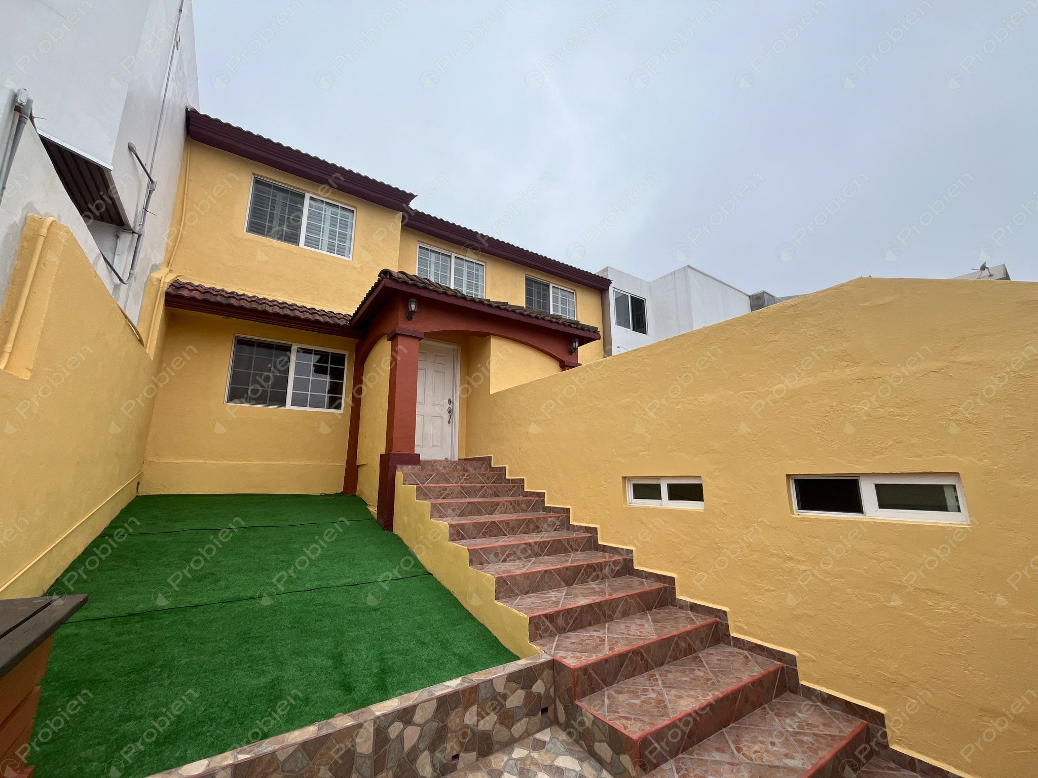 Casa en venta con Vista al Mar en Villamar – 4 Recámaras, Terraza y Patio con Pérgola - Foto 3 de 30