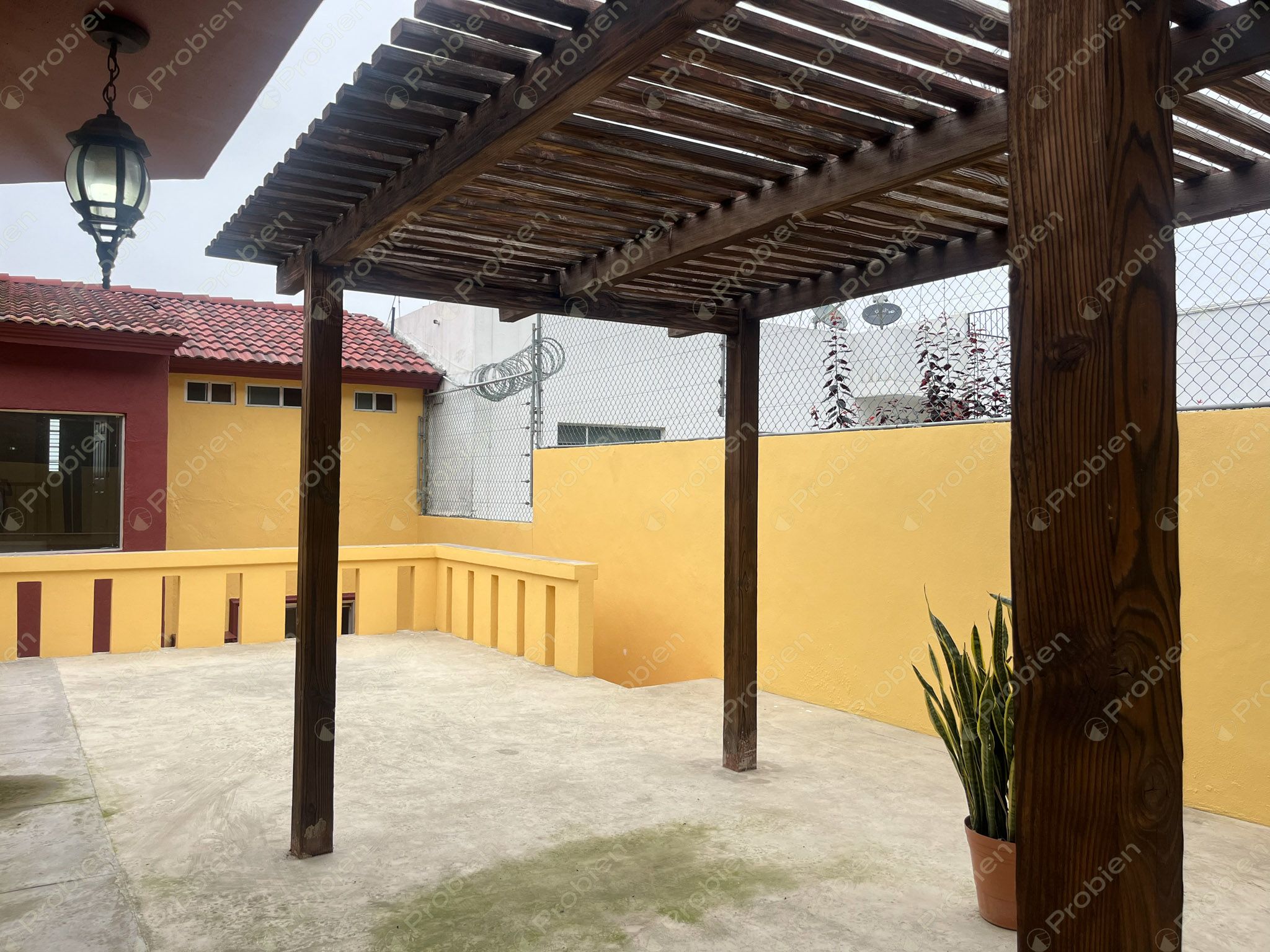 Casa en venta con Vista al Mar en Villamar – 4 Recámaras, Terraza y Patio con Pérgola - Foto 24 de 30