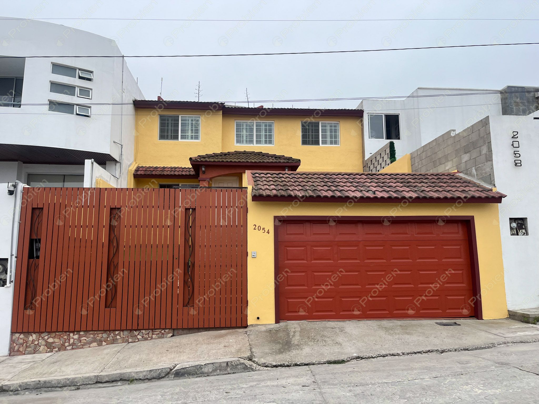 Casa en venta con Vista al Mar en Villamar – 4 Recámaras, Terraza y Patio con Pérgola - Foto 1 de 30