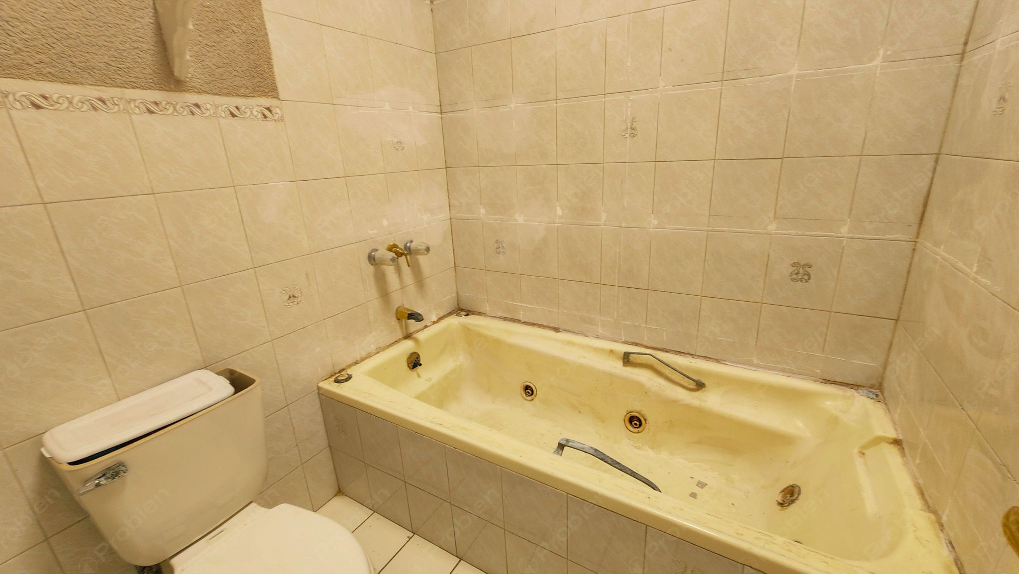 Edificio / Casa en Venta en Guaycura – Ideal para Vivienda o Fundación - Foto 19 de 31