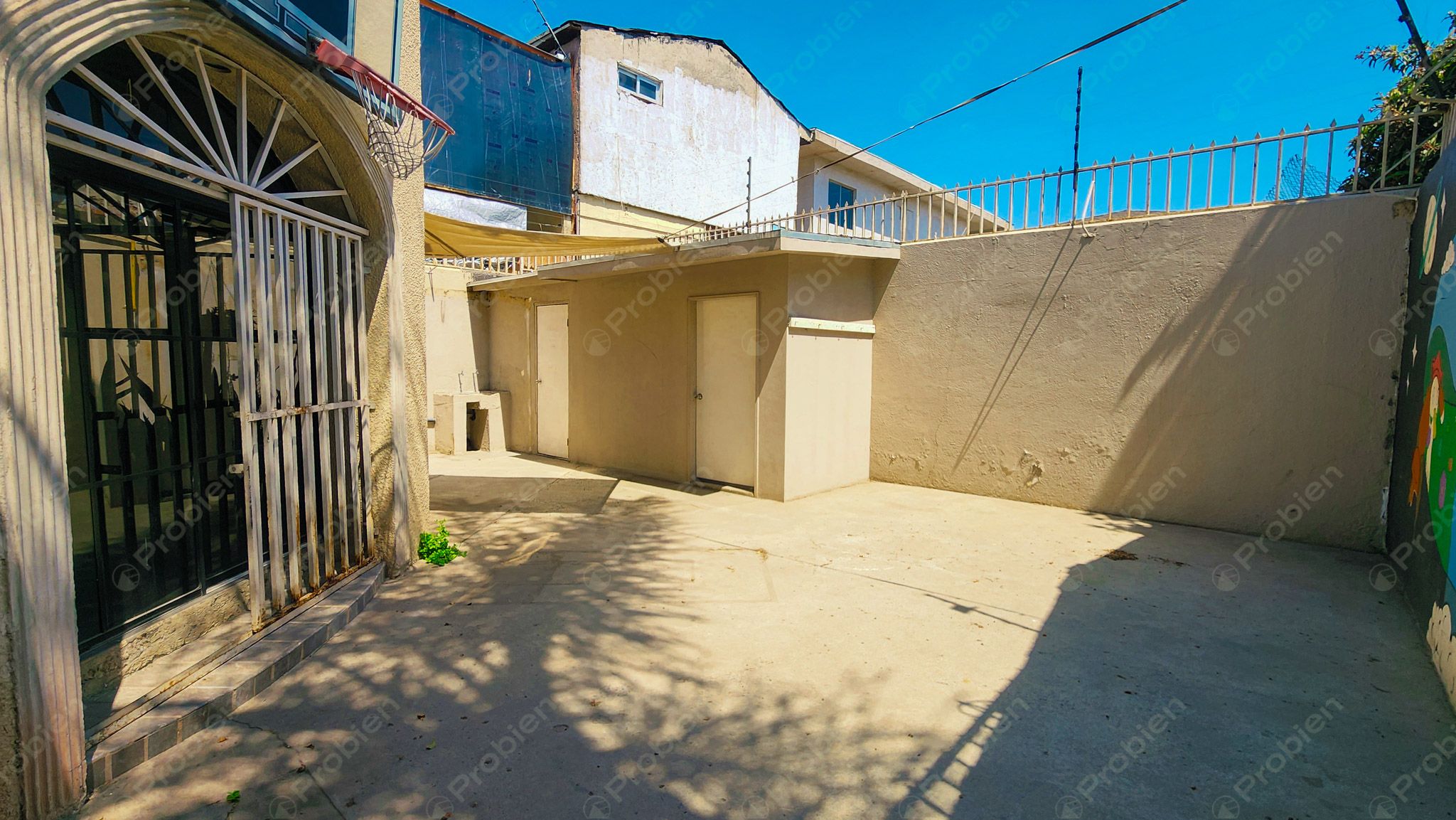 Edificio / Casa en Venta en Guaycura – Ideal para Vivienda o Fundación - Foto 27 de 31