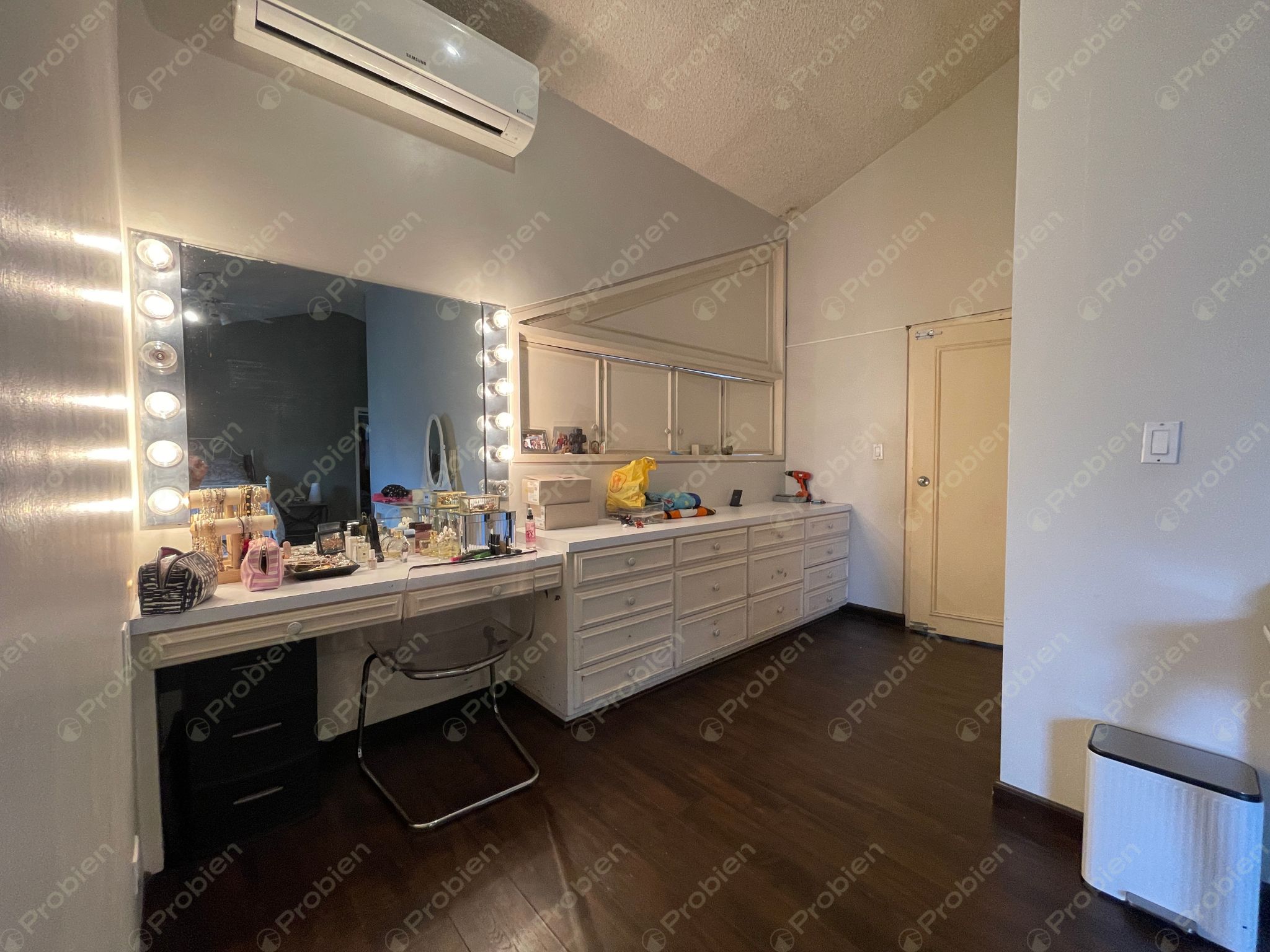 Casa en Venta en Boulevard Las Américas | Amplios Espacios para Remodelar a tu Gusto - Foto 11 de 17