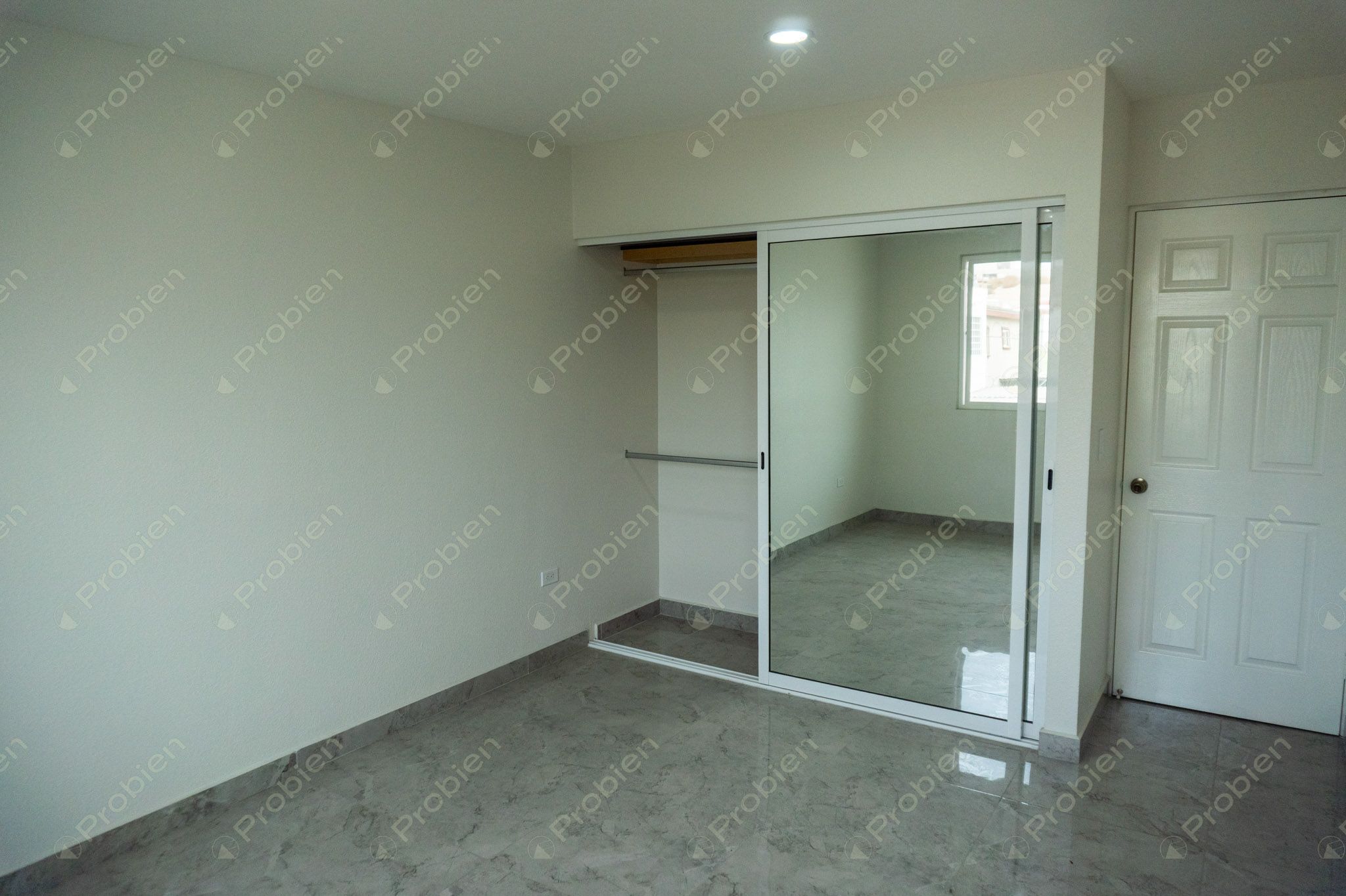Casa en venta de 4 recámaras y 3 niveles en Terrazas de la Presa - Foto 24 de 54