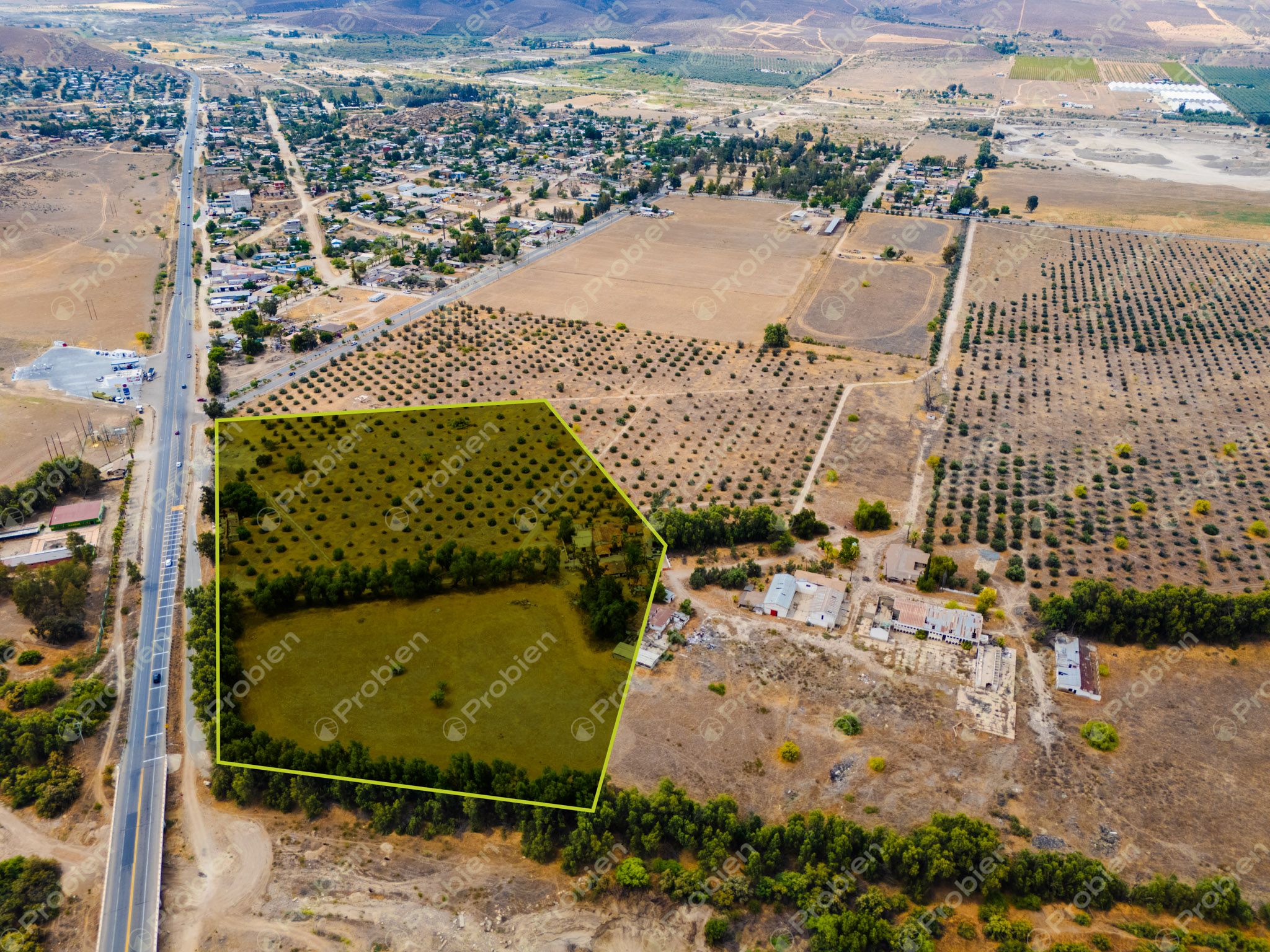 Terreno en Venta en Valle de las Palmas, Tecate – A Pie de Carretera con Potencial Industrial y Habitacional - Foto 1 de 13