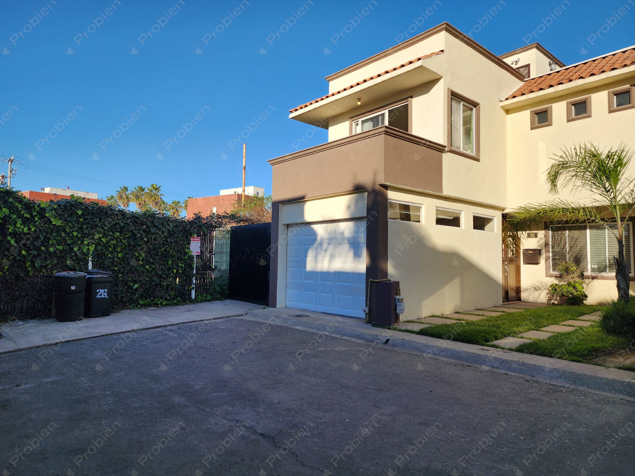 Casa en venta en Brisas del Mar, privada con seguridad 24/7 cerca de la carretera escénica