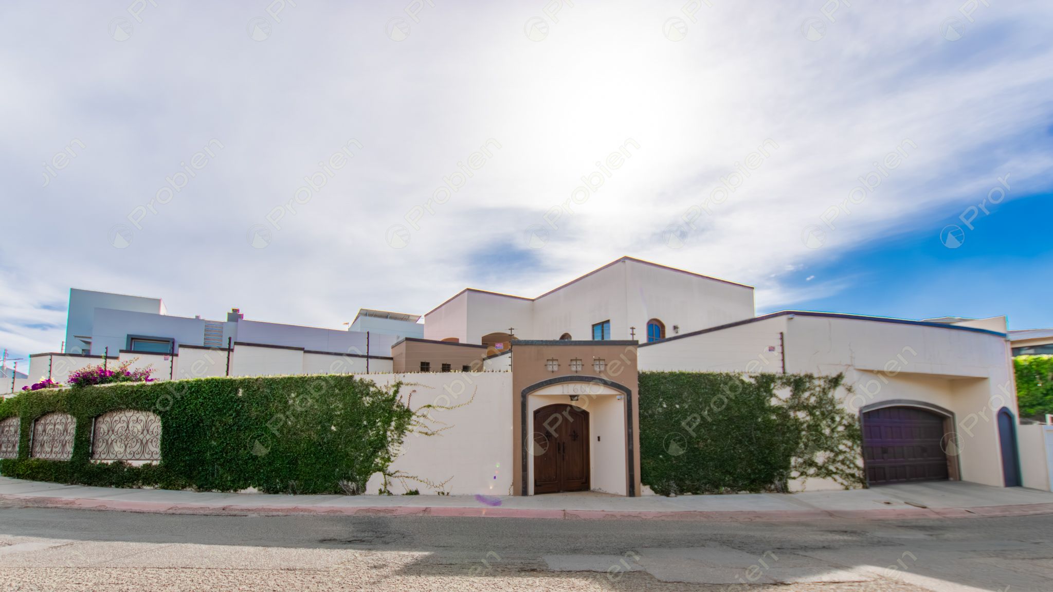 Casa en Venta Estilo Californiana en Hacienda Aguacaliente - Foto 2 de 37
