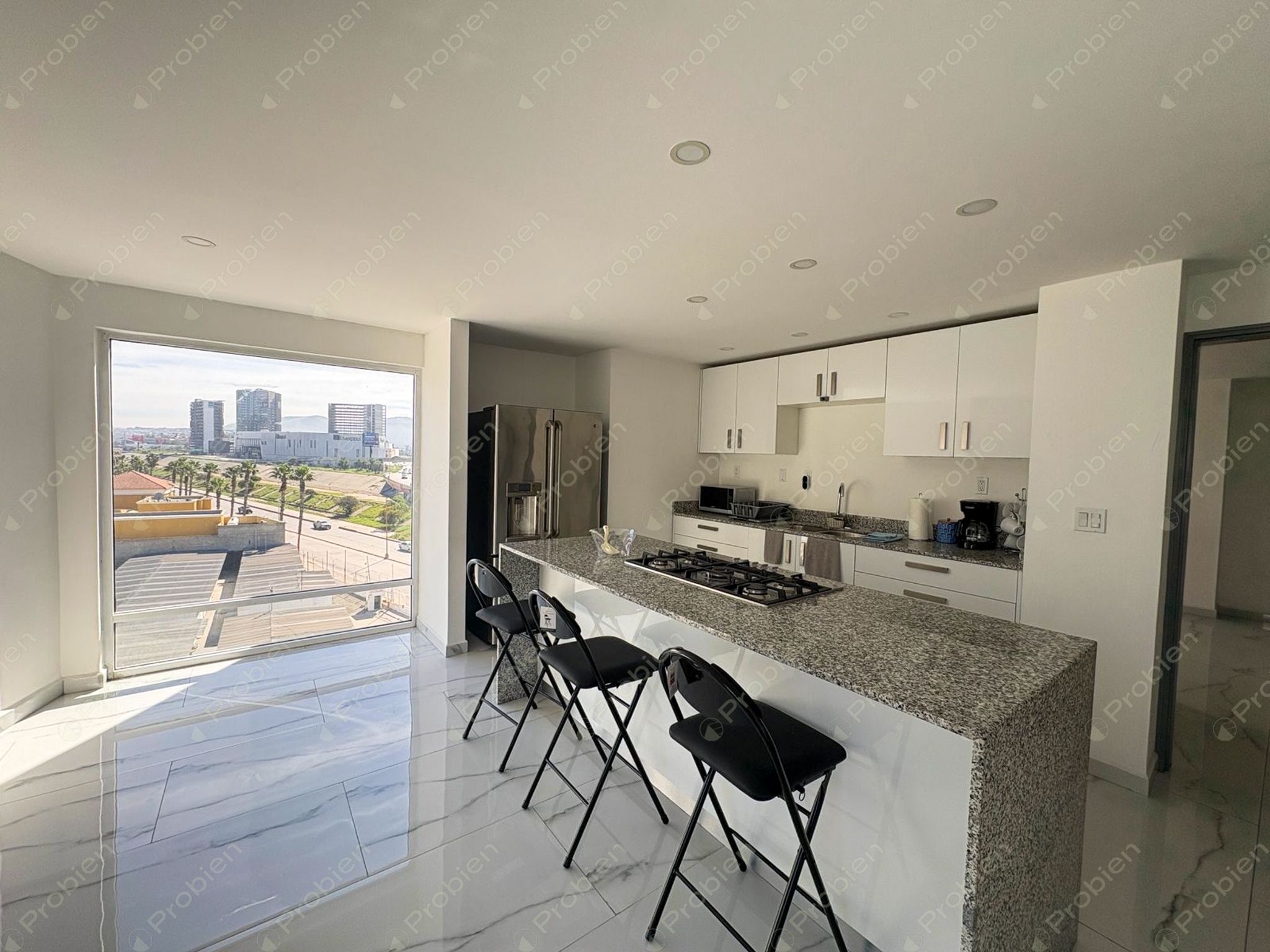 Departamento en venta en Magnolias con 3 recámaras y vista a Plaza Península en Tijuana - Foto 2 de 13
