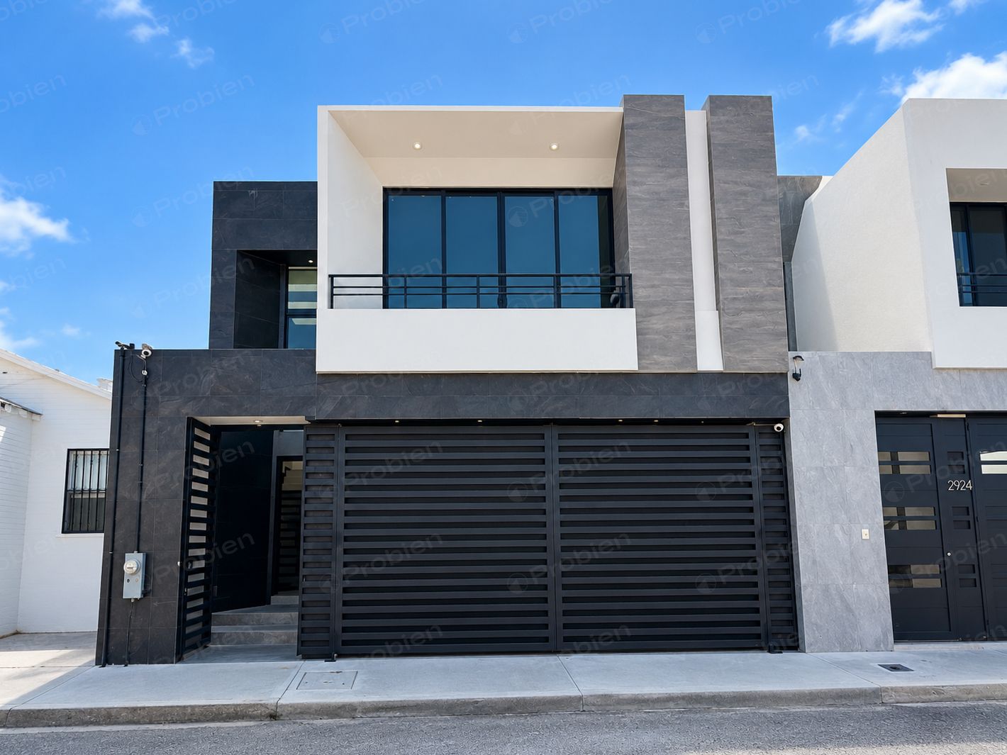 Casa moderna en venta en Playas de Tijuana, Sección Costa Hermosa: 3 recámaras y garaje para 2 autos - Foto 1 de 9