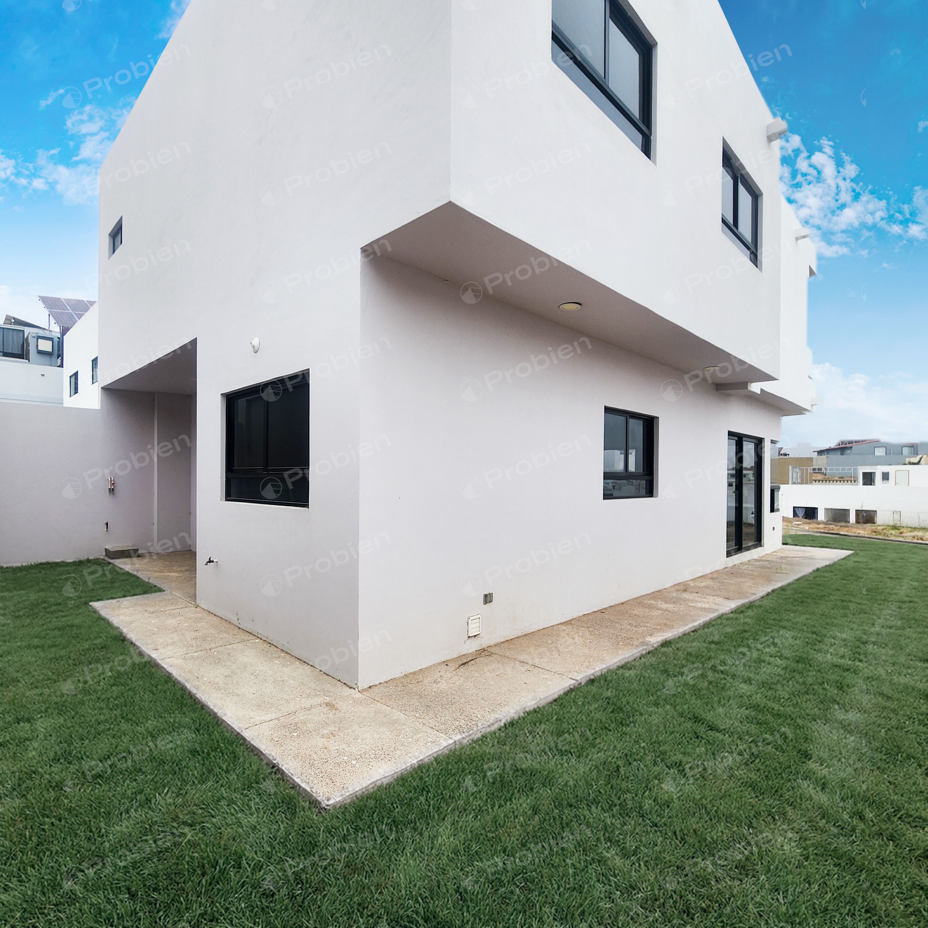 Casa Nueva en Venta con Vista al Mar en Residencial San Marino, a 20 min de Garita San Ysidro - Foto 2 de 22
