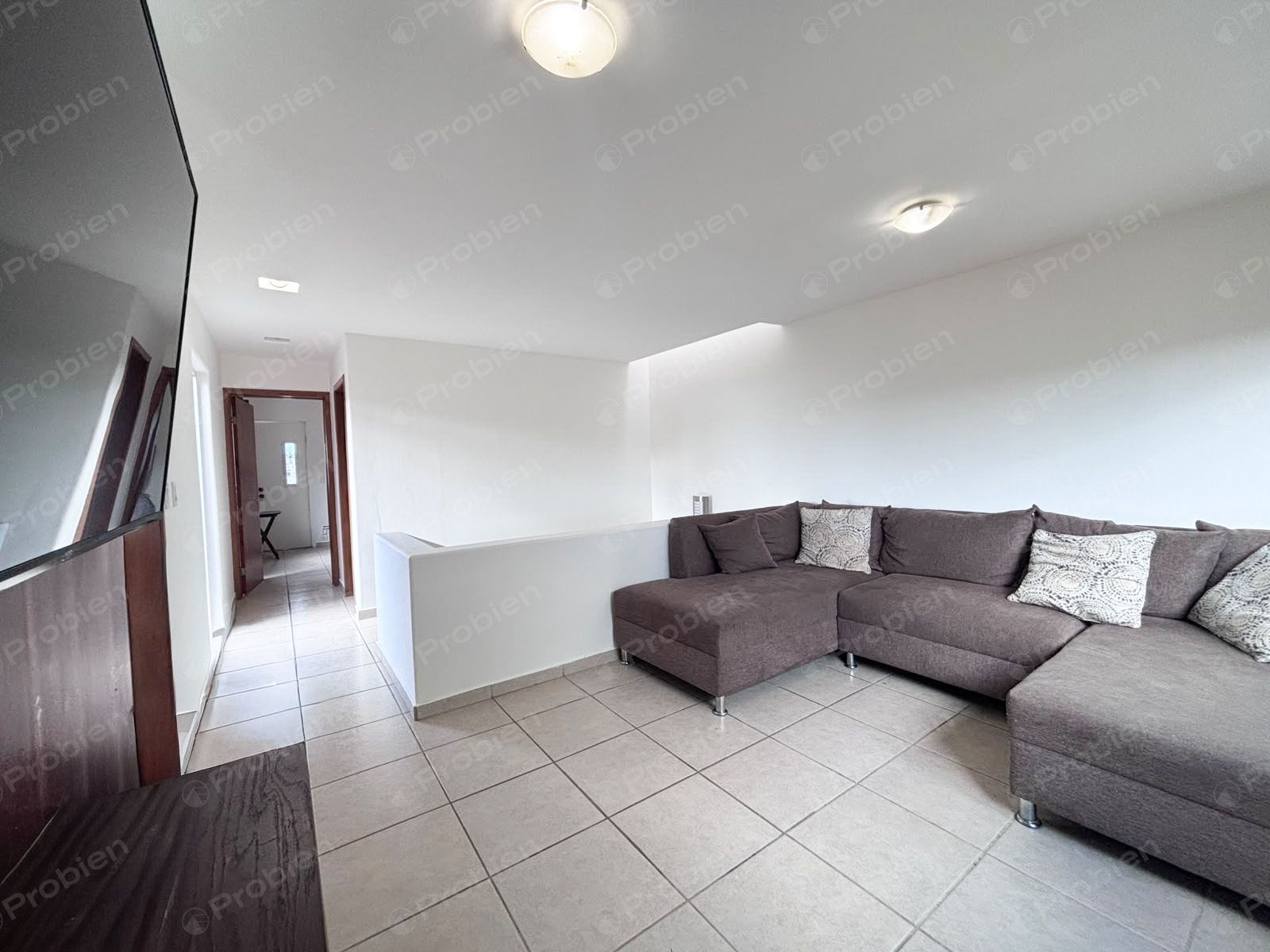 Casa en Venta en Residencial La Perla, Playas de Tijuana | 2 Recámaras, Terraza con Vista al Mar y 312 m² de Terreno - Foto 3 de 33