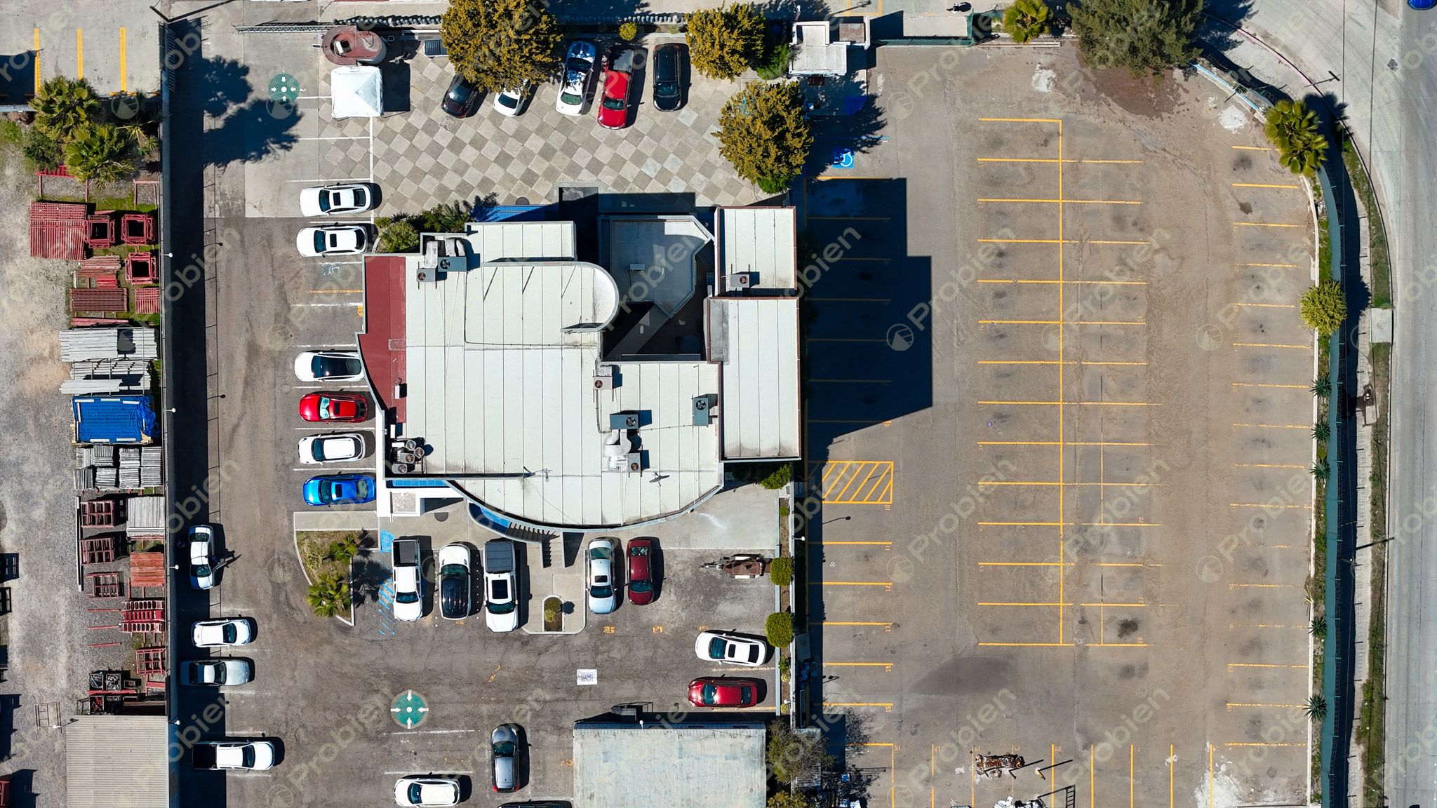 Terreno con edificio Corporativo en Venta – Vía Rápida, Zona Río 3ra Etapa - Foto 16 de 29