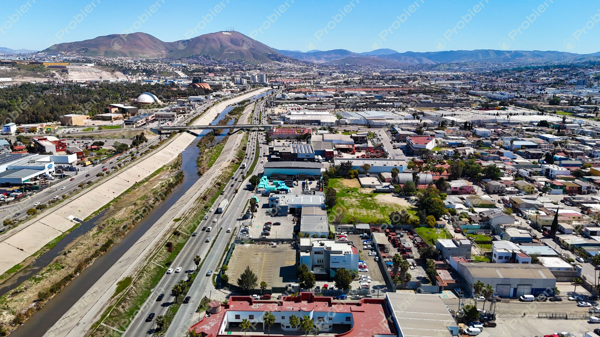 Terreno con edificio Corporativo en Venta – Vía Rápida, Zona Río 3ra Etapa - Foto 18 de 29