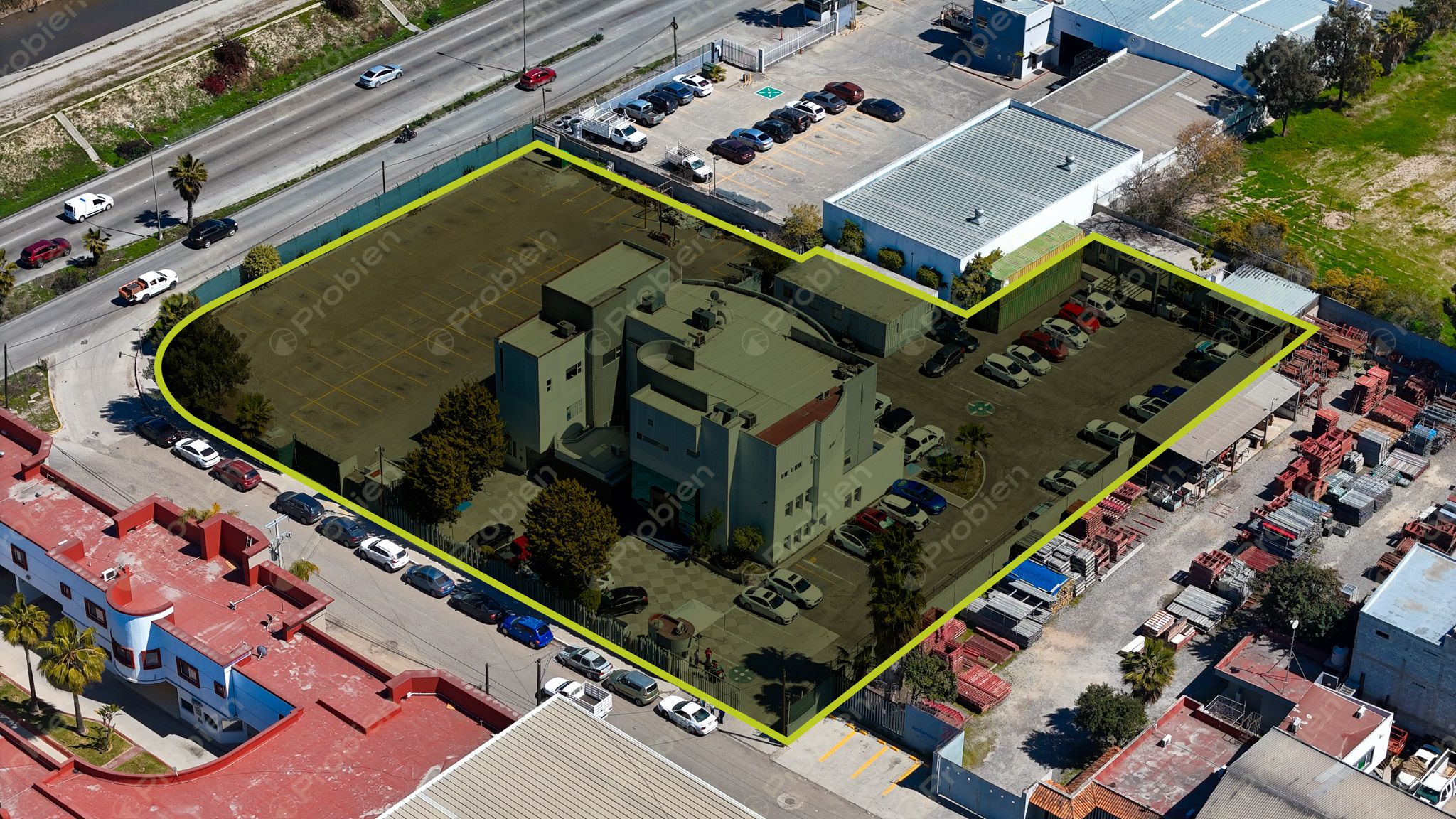 Terreno con edificio Corporativo en Venta – Vía Rápida, Zona Río 3ra Etapa - Foto 3 de 29