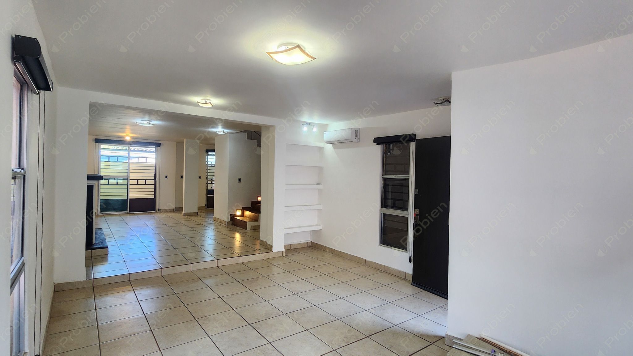 Casa en Venta en Privada El Lago – Excelente Ubicación y Seguridad - Foto 3 de 11