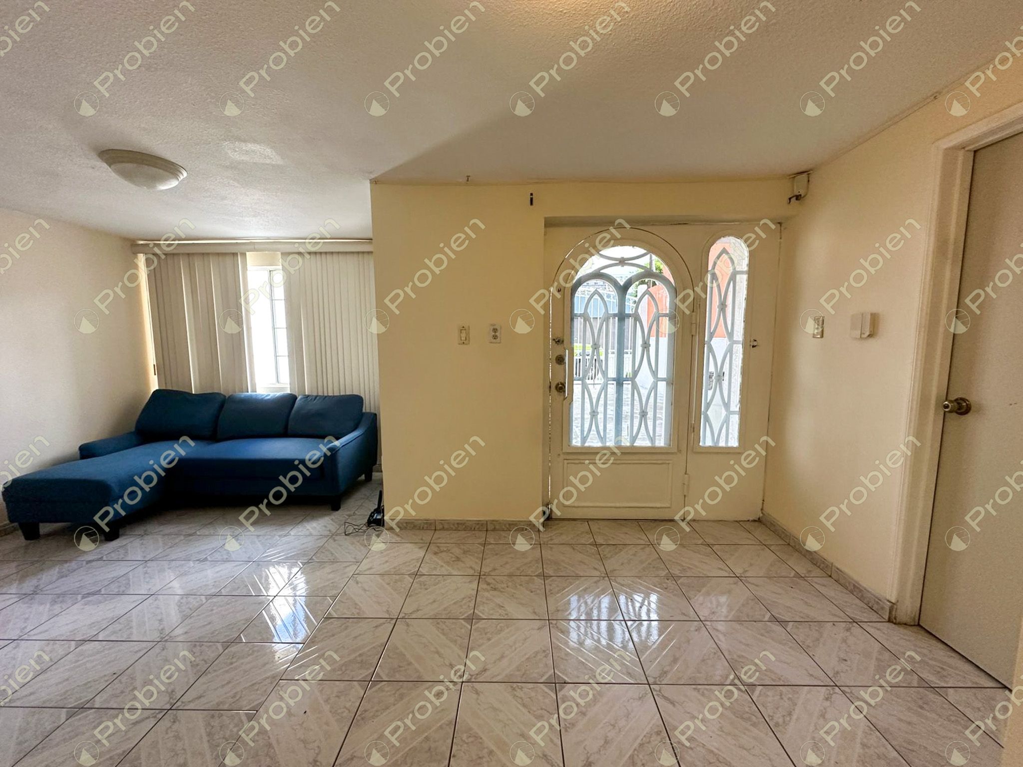 Casa en Venta en Isla Coronado, Playas de Tijuana – Ubicación Privilegiada Cerca del Mar - Foto 2 de 30